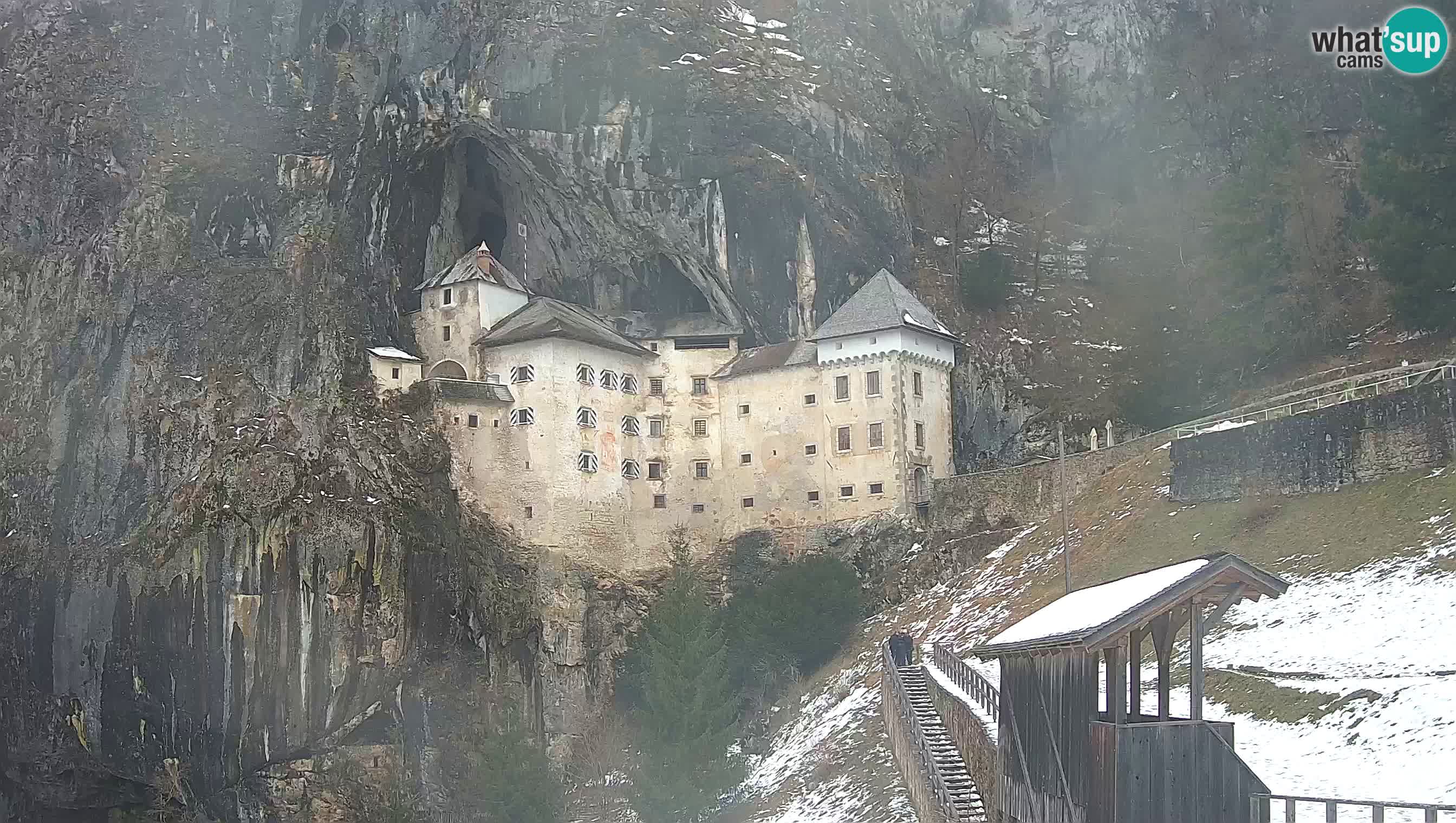 Live Webcam Grad Predjama – Château de Predjama – Postojna – Slovénie