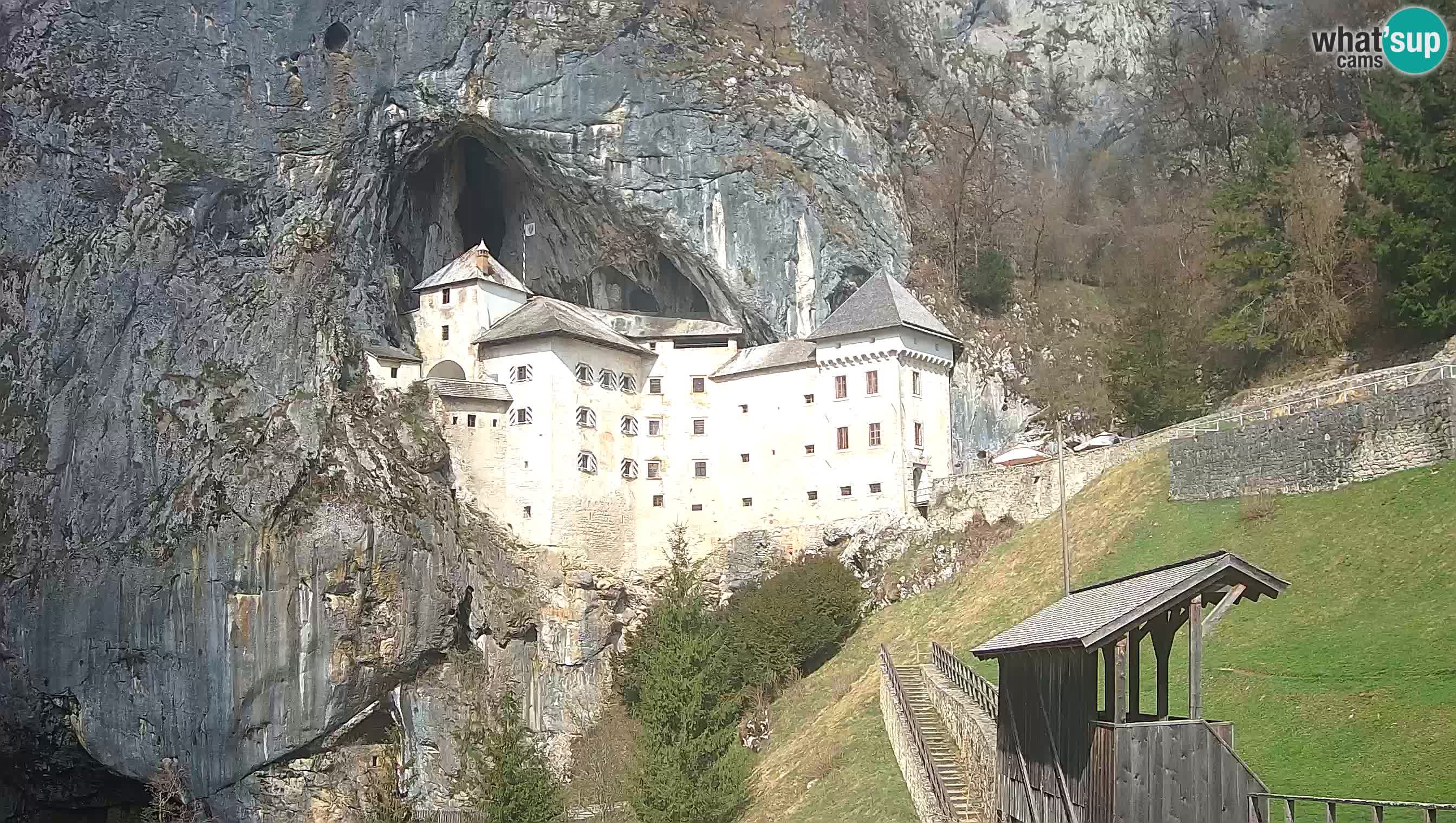 Web kamera Predjamski dvorac – Postojna – Slovenija