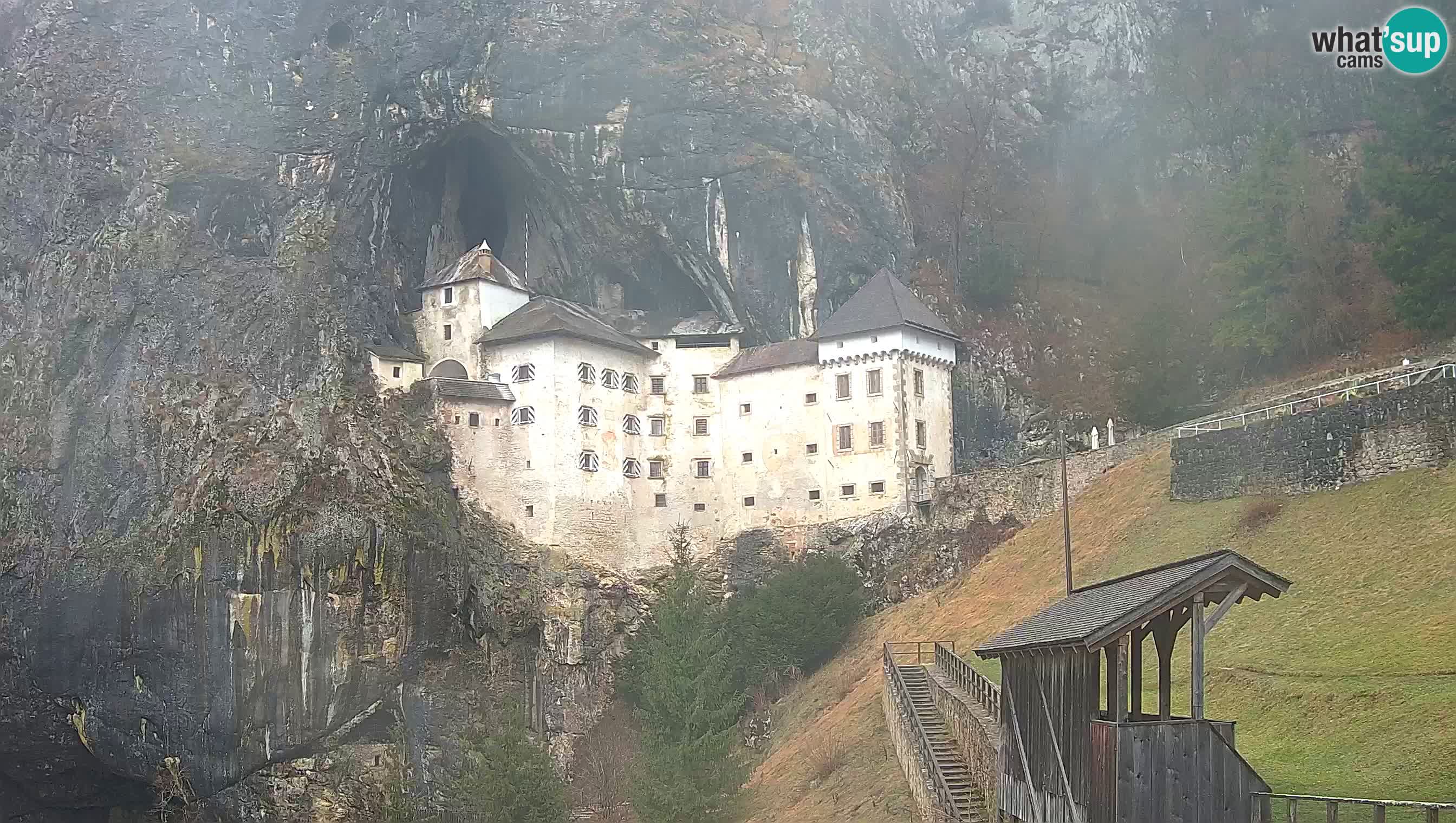 Live Webcam Höhlenburg Predjama – Postojna – Slowenien