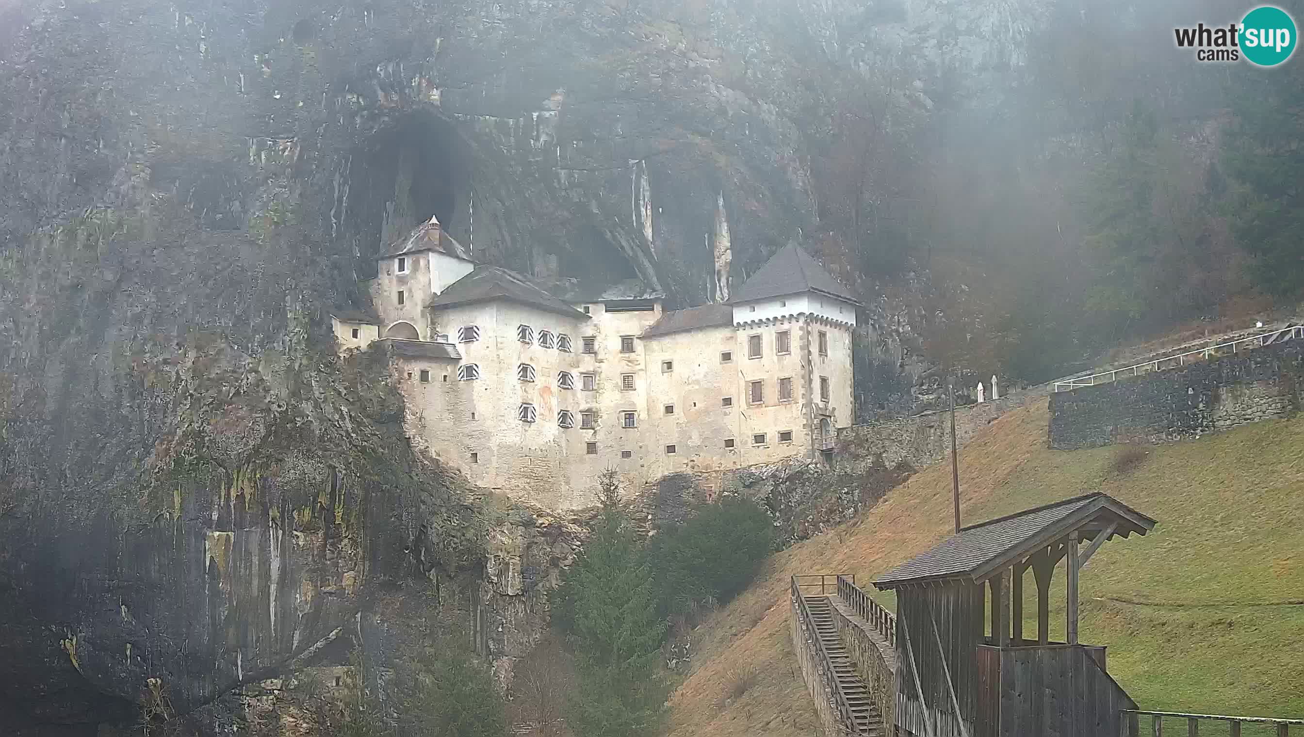 Live Webcam Höhlenburg Predjama – Postojna – Slowenien