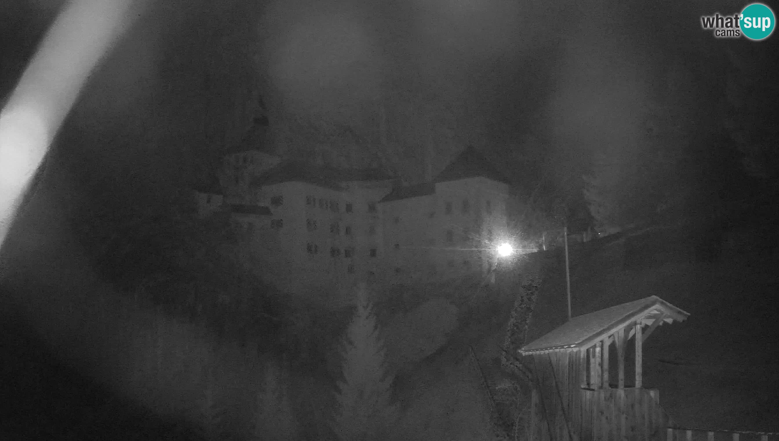 Live Webcam Höhlenburg Predjama – Postojna – Slowenien