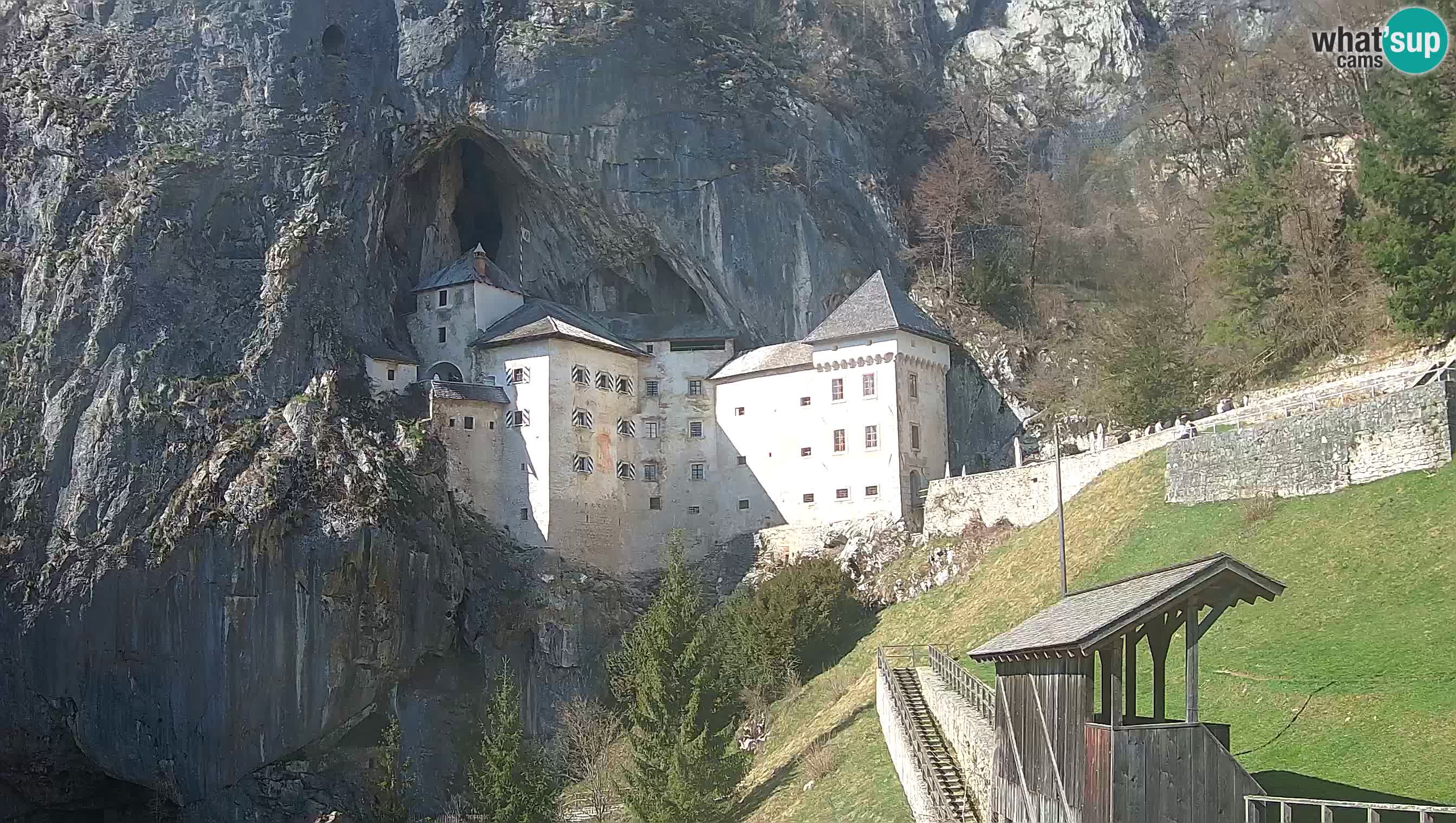 Live Webcam Castello di Predjama – Postumia – Slovenia