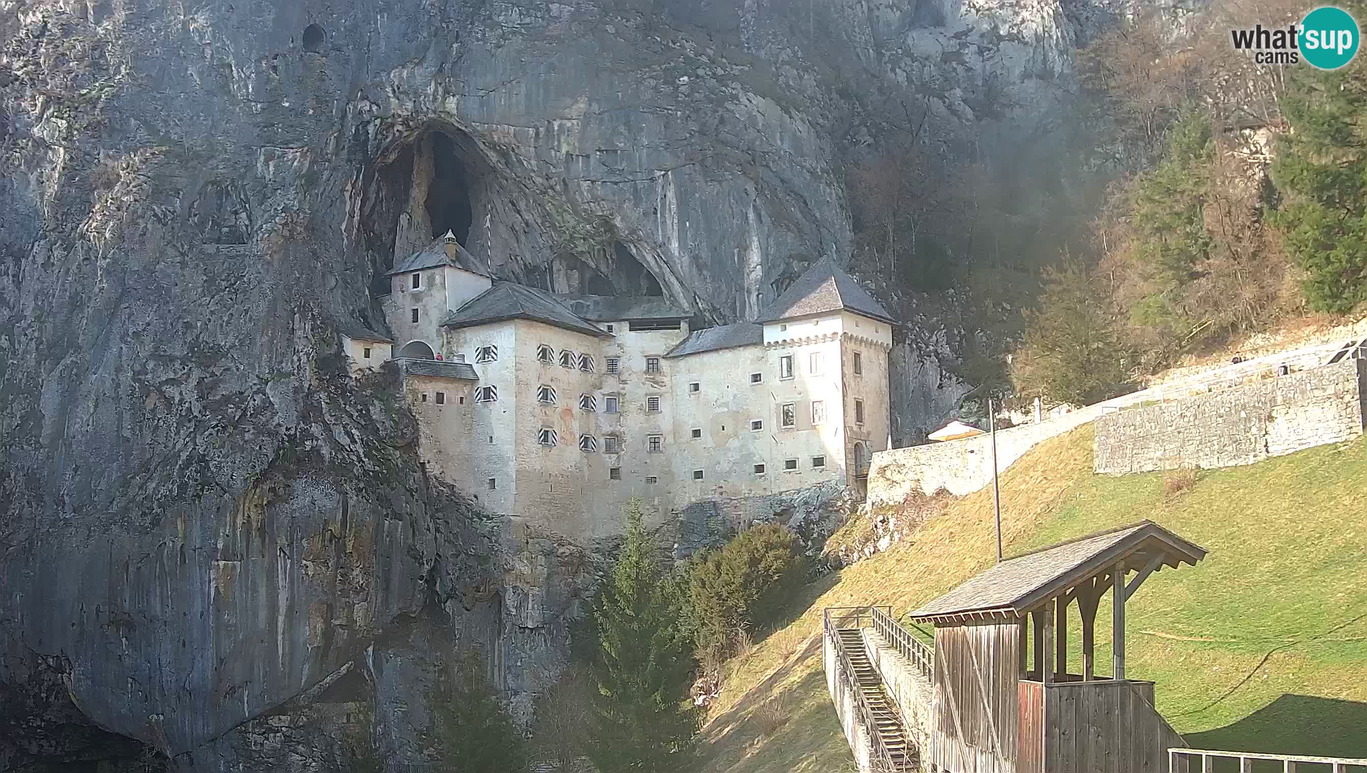 Camera en vivo Castillo de Predjama – Postojna – Eslovenia