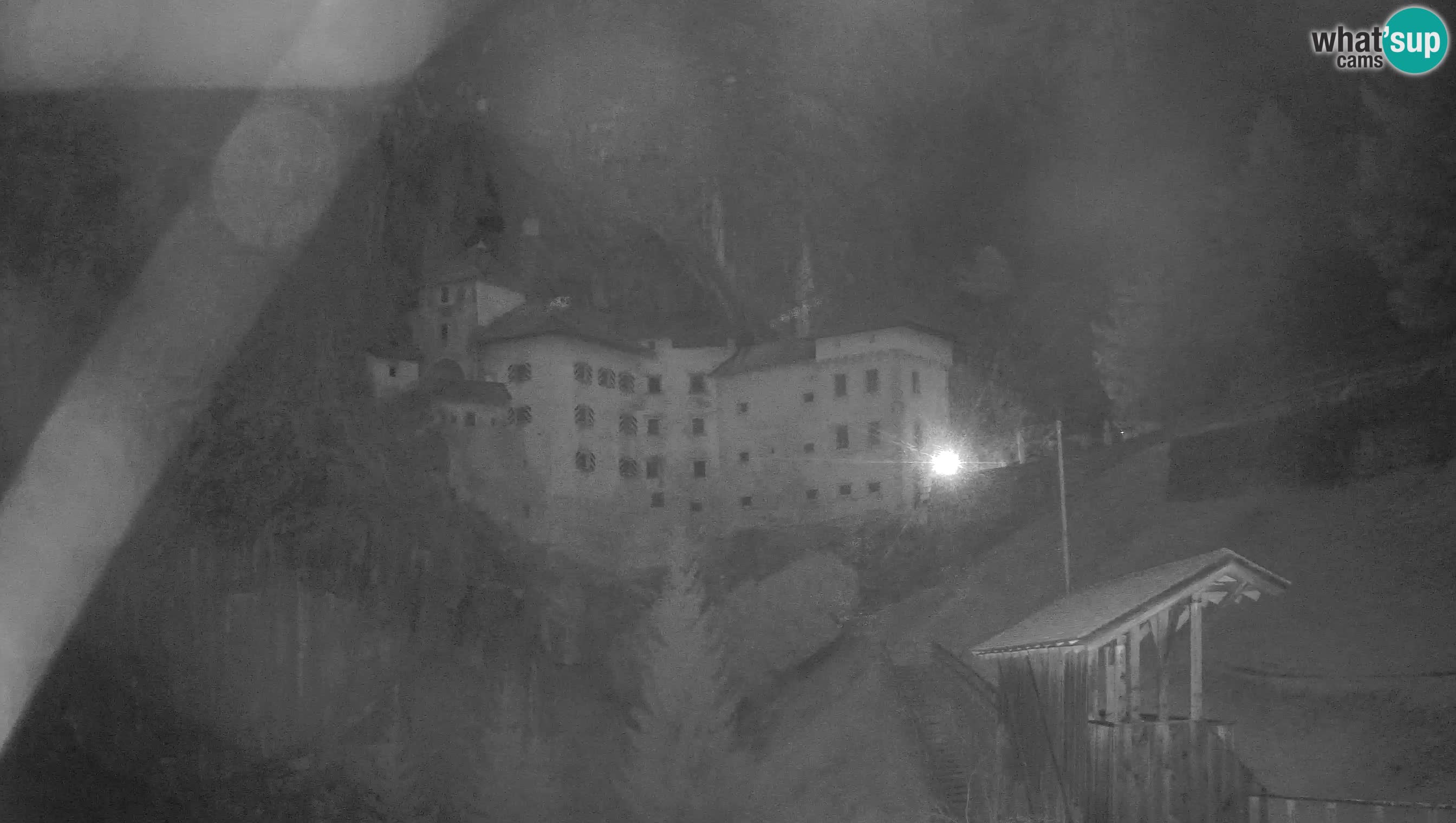 Live Webcam Grad Predjama – Château de Predjama – Postojna – Slovénie