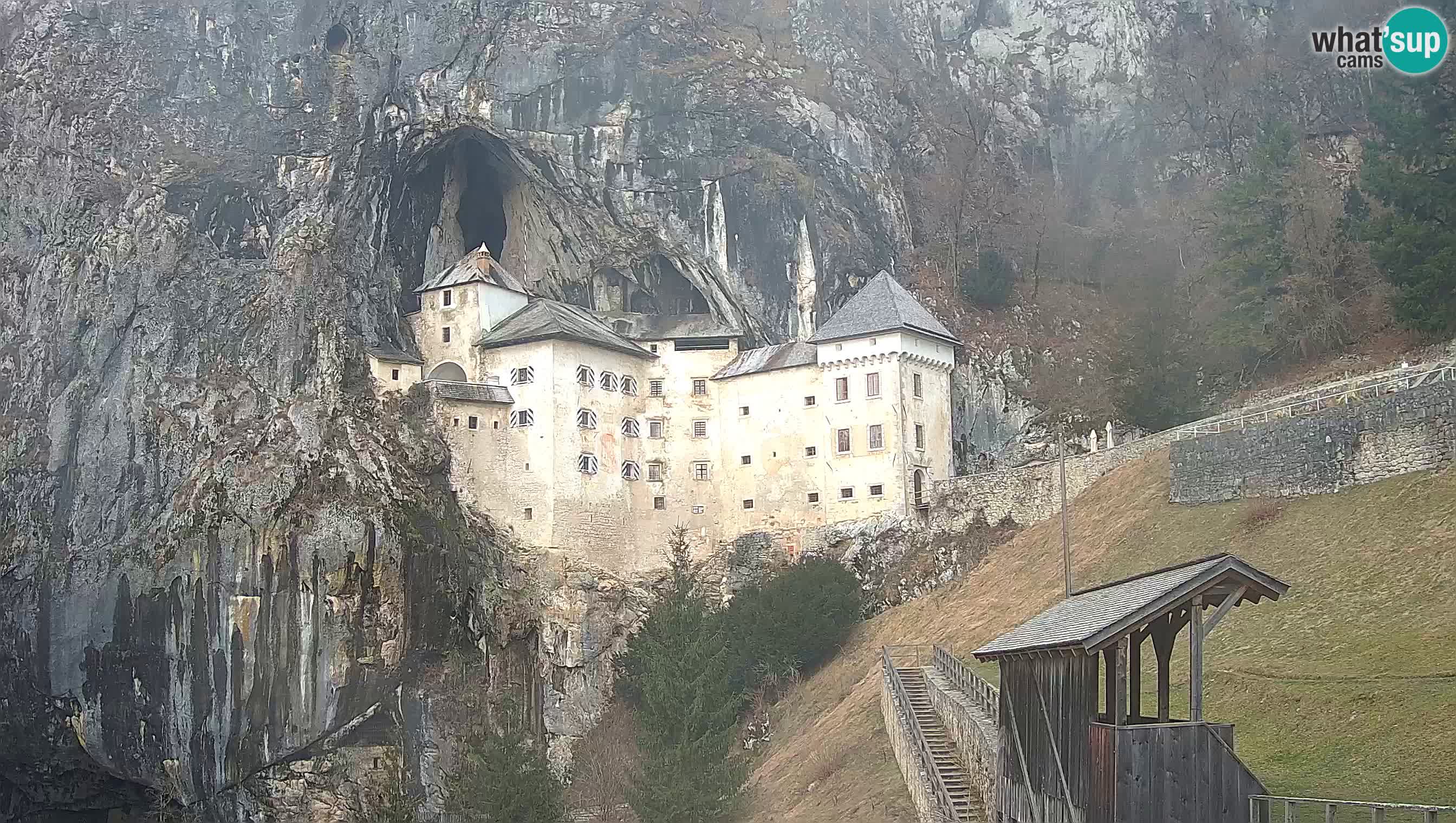Live Webcam Castello di Predjama – Postumia – Slovenia