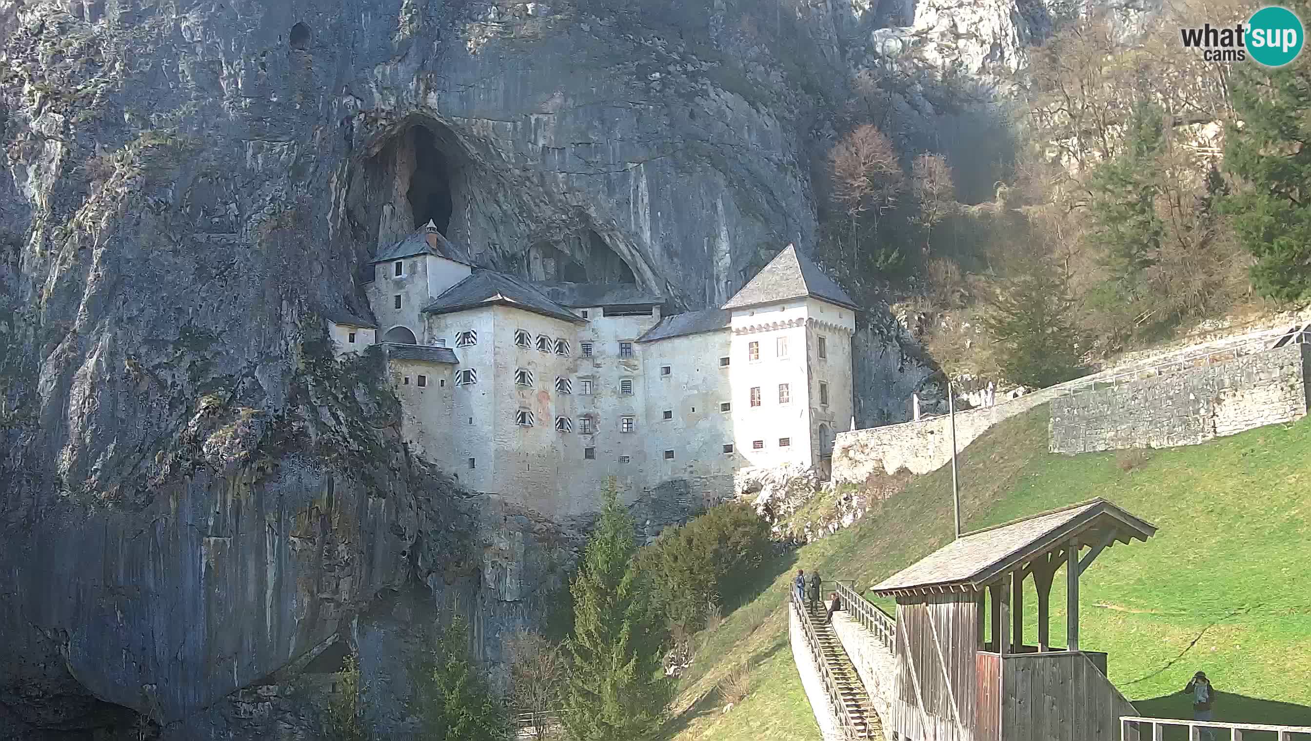 Live Webcam Grad Predjama – Château de Predjama – Postojna – Slovénie