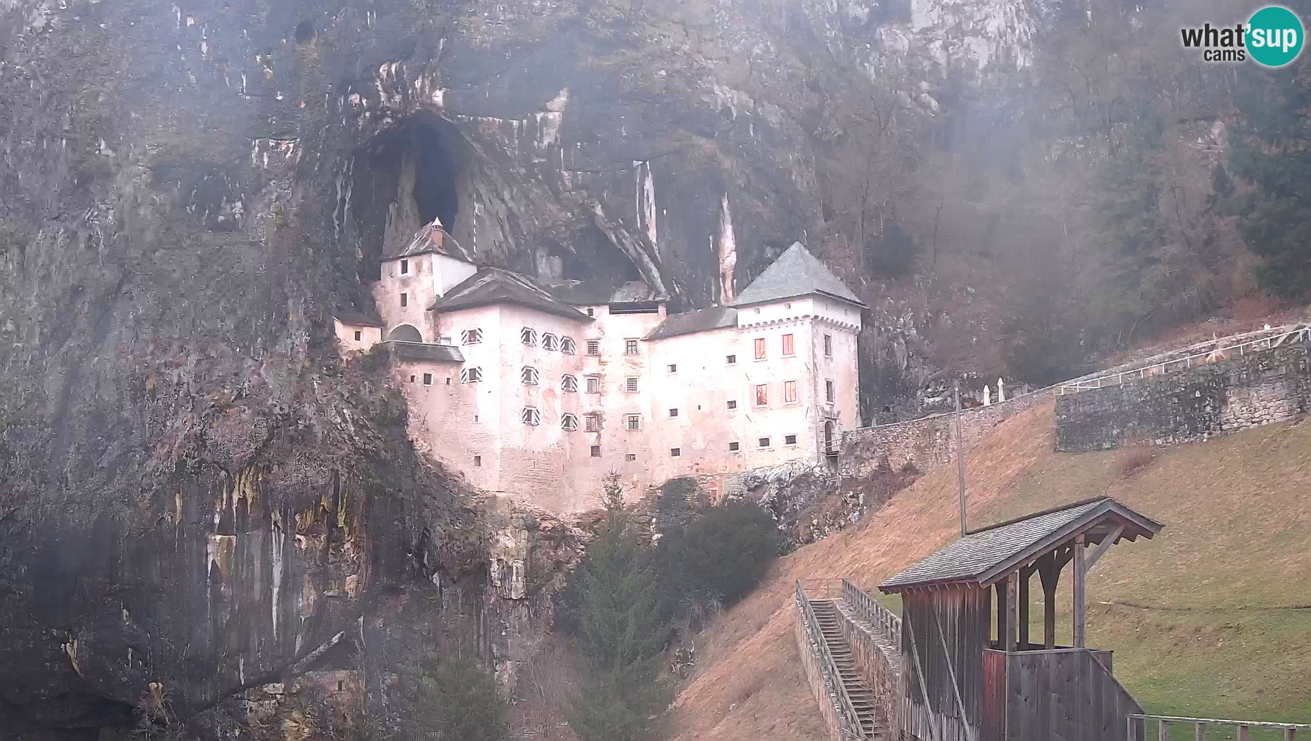 Live Webcam Castello di Predjama – Postumia – Slovenia