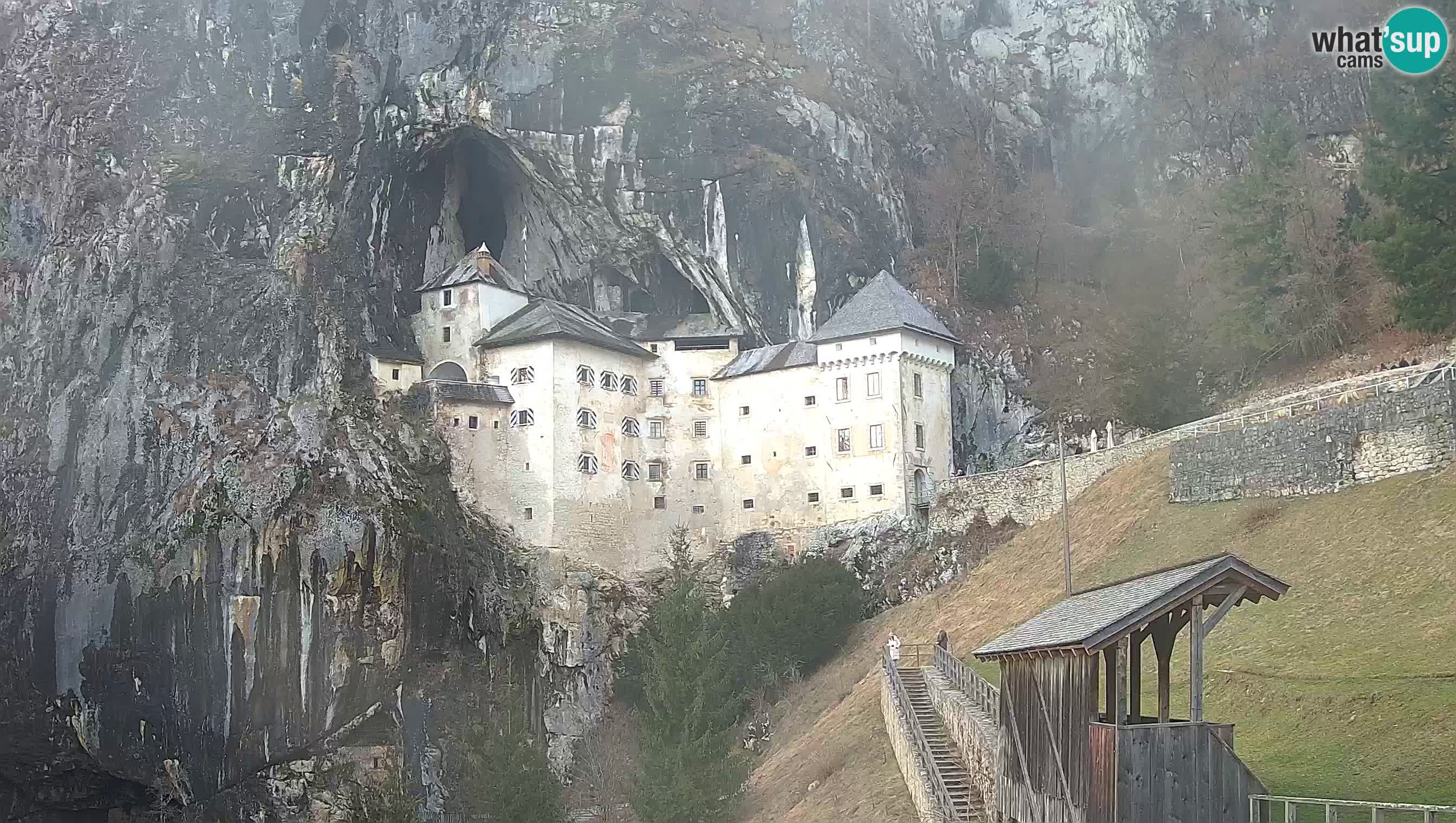 Live Webcam Höhlenburg Predjama – Postojna – Slowenien