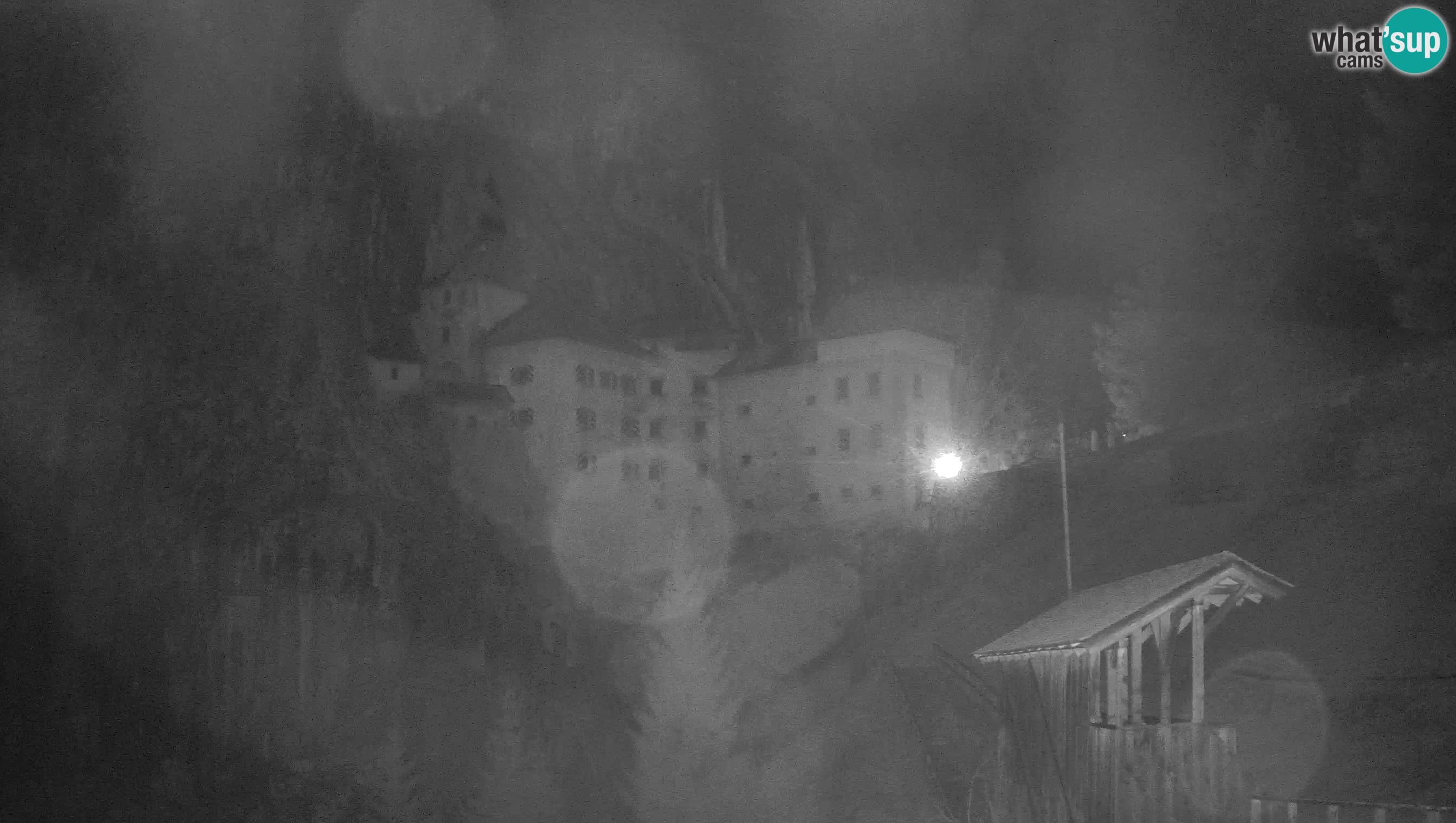Spletna kamera Predjamski grad – Grad Predjama – Postojna