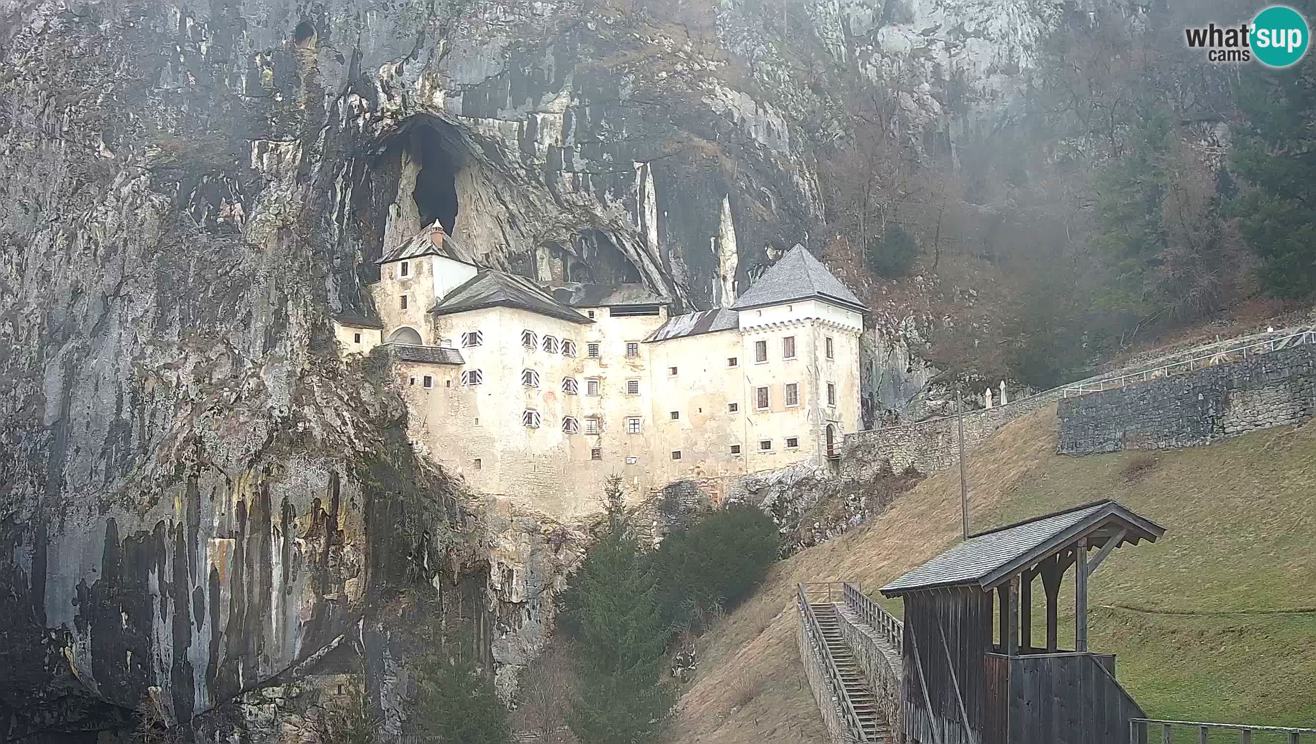 Live Webcam Predjamski grad – Predjama Castle – Postojna – Slovenia