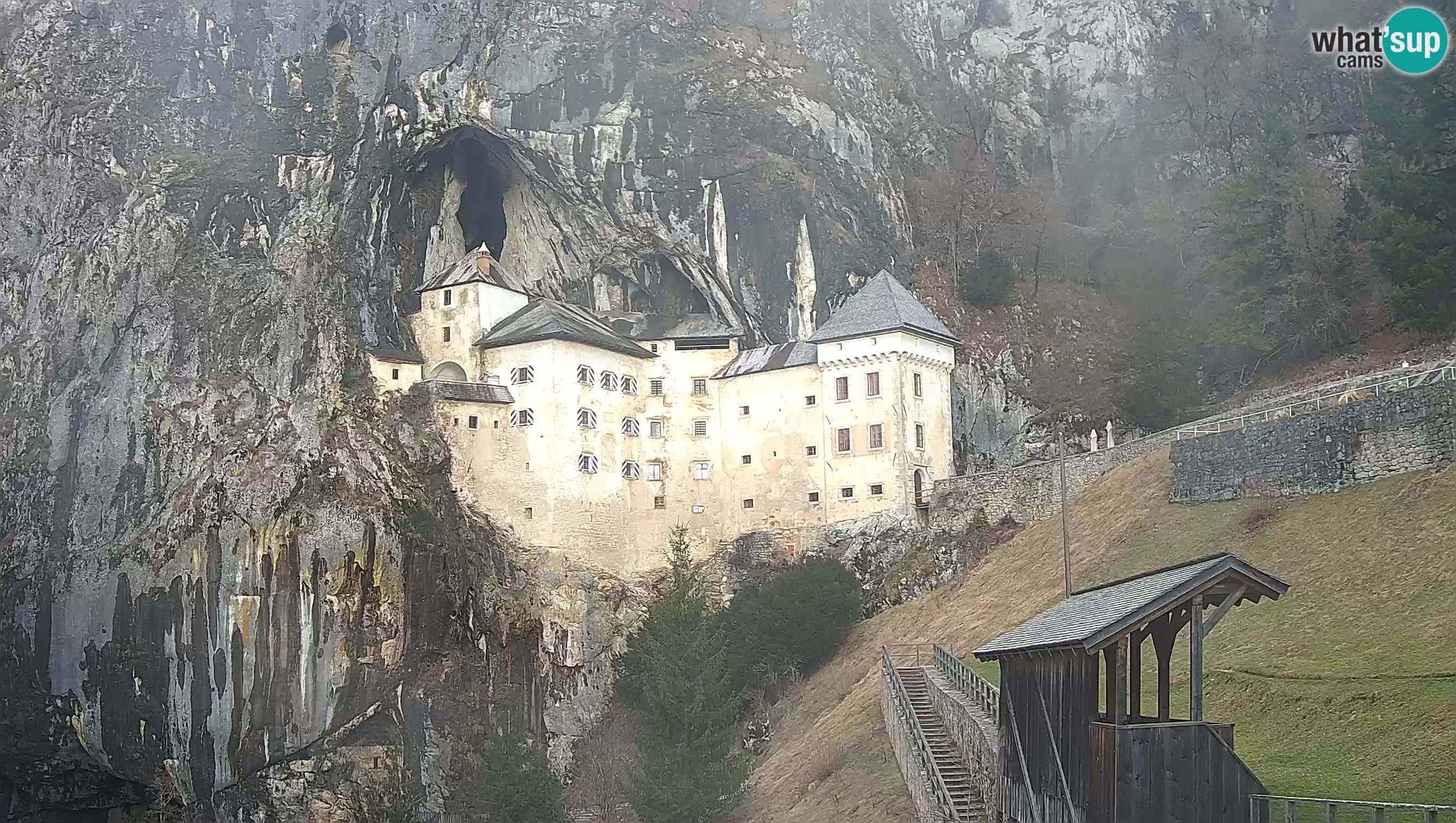 Web kamera Predjamski dvorac – Postojna – Slovenija