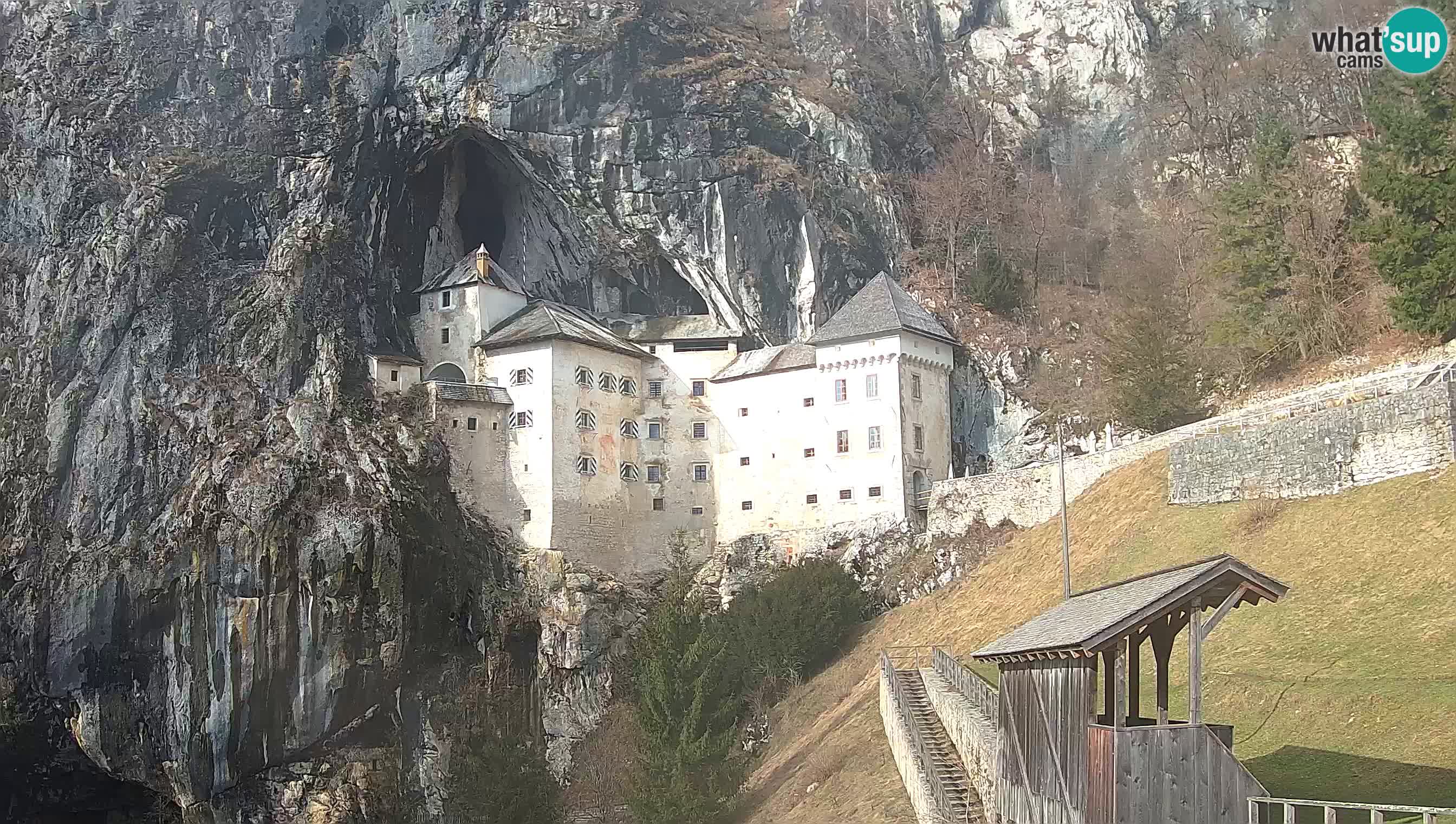 Web kamera Predjamski dvorac – Postojna – Slovenija