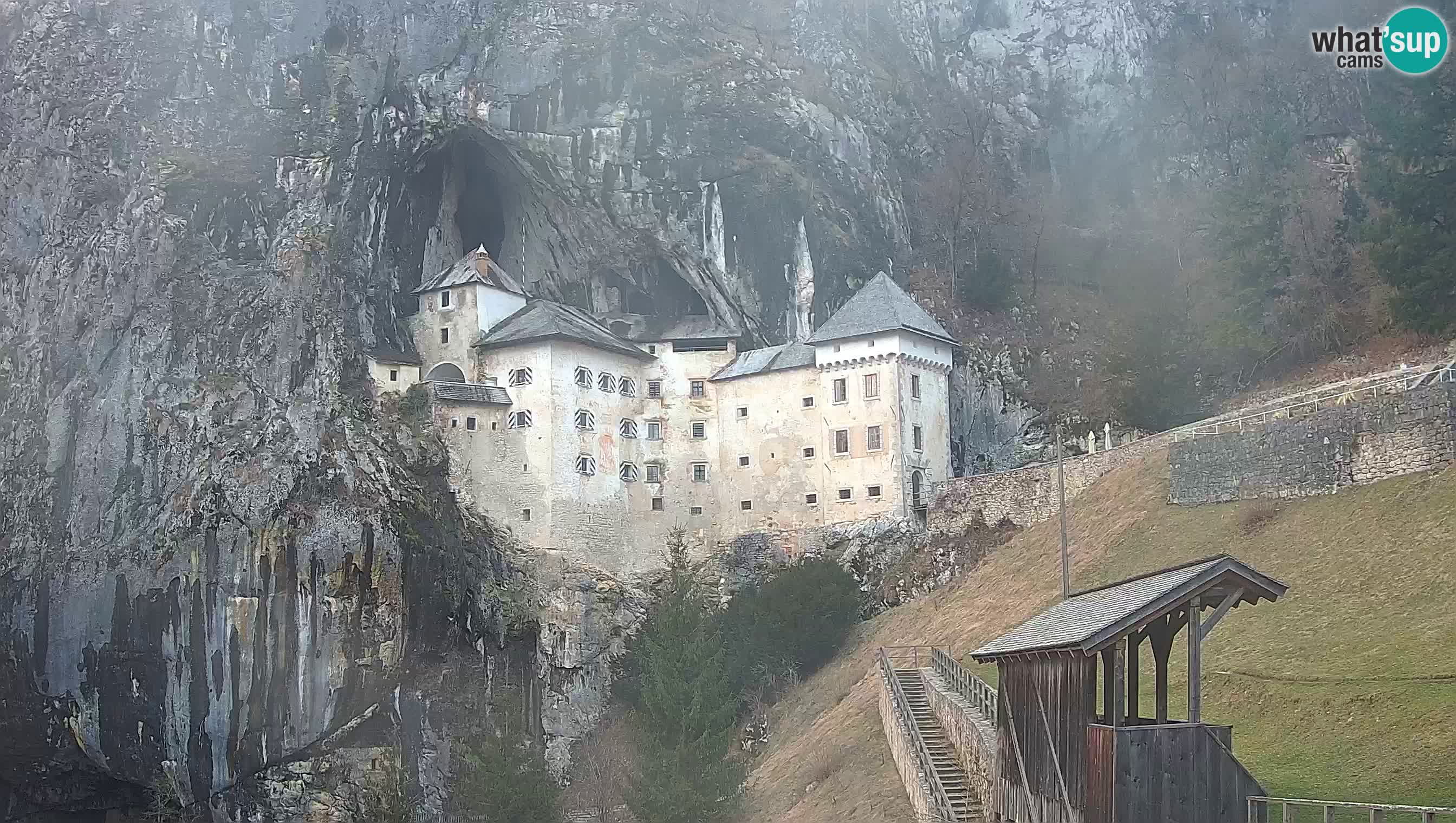Live Webcam Predjamski grad – Predjama Castle – Postojna – Slovenia