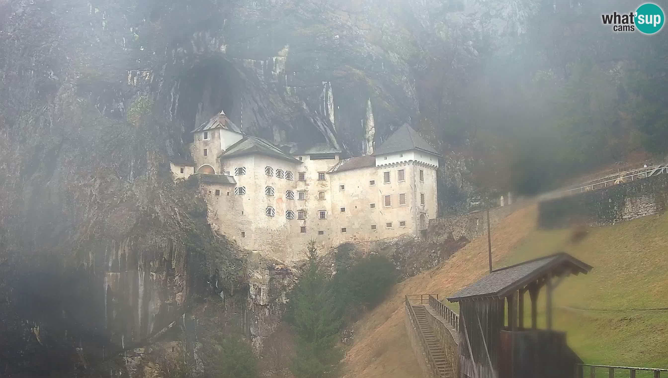 Web kamera Predjamski dvorac – Postojna – Slovenija