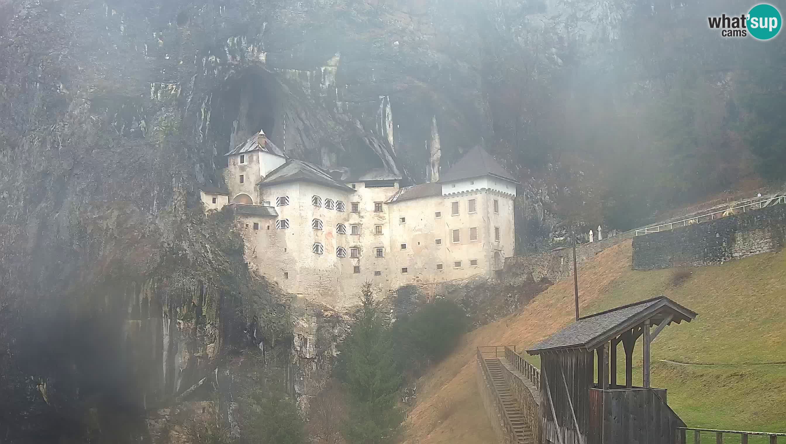Live Webcam Höhlenburg Predjama – Postojna – Slowenien