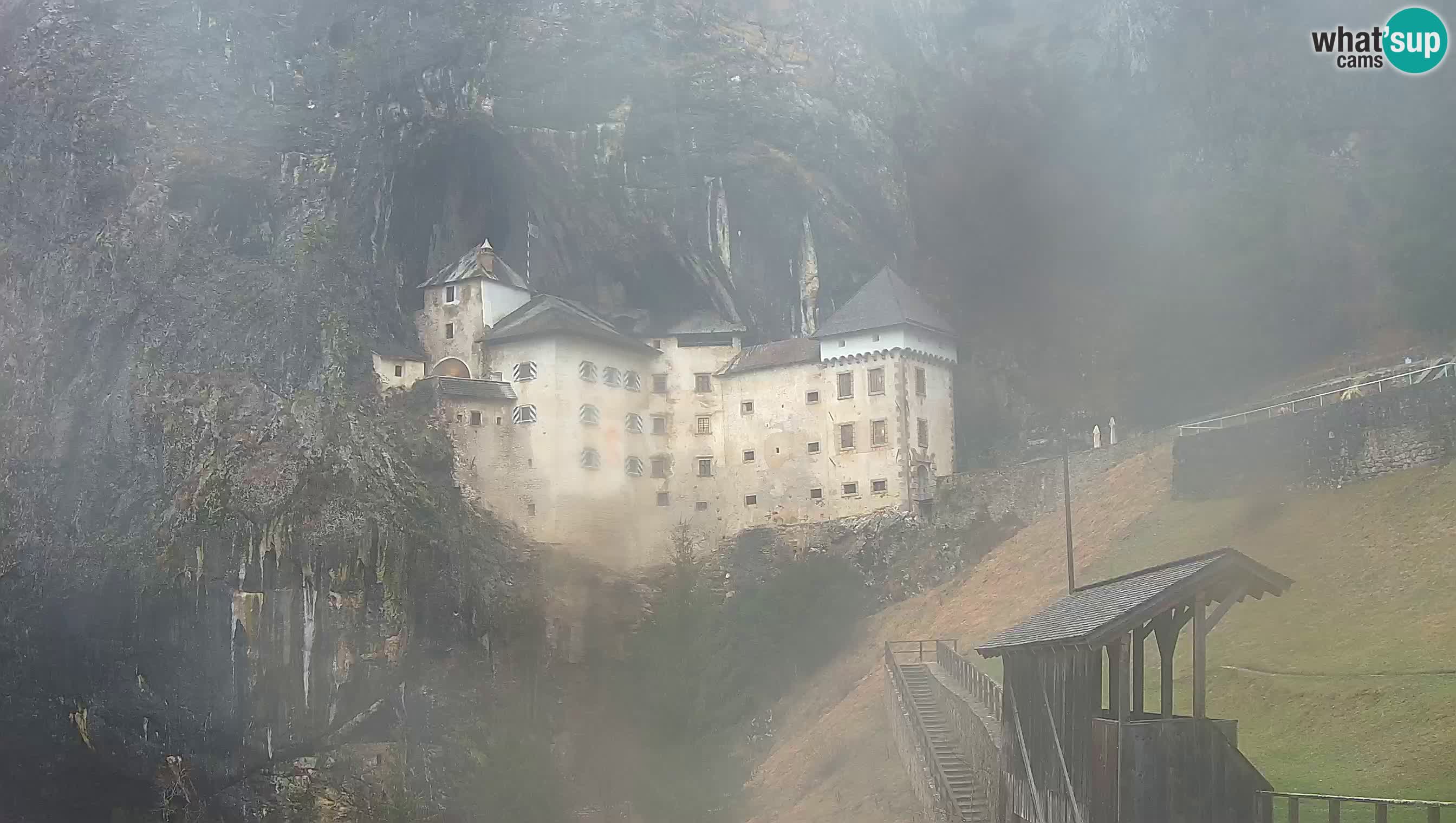 Live Webcam Höhlenburg Predjama – Postojna – Slowenien