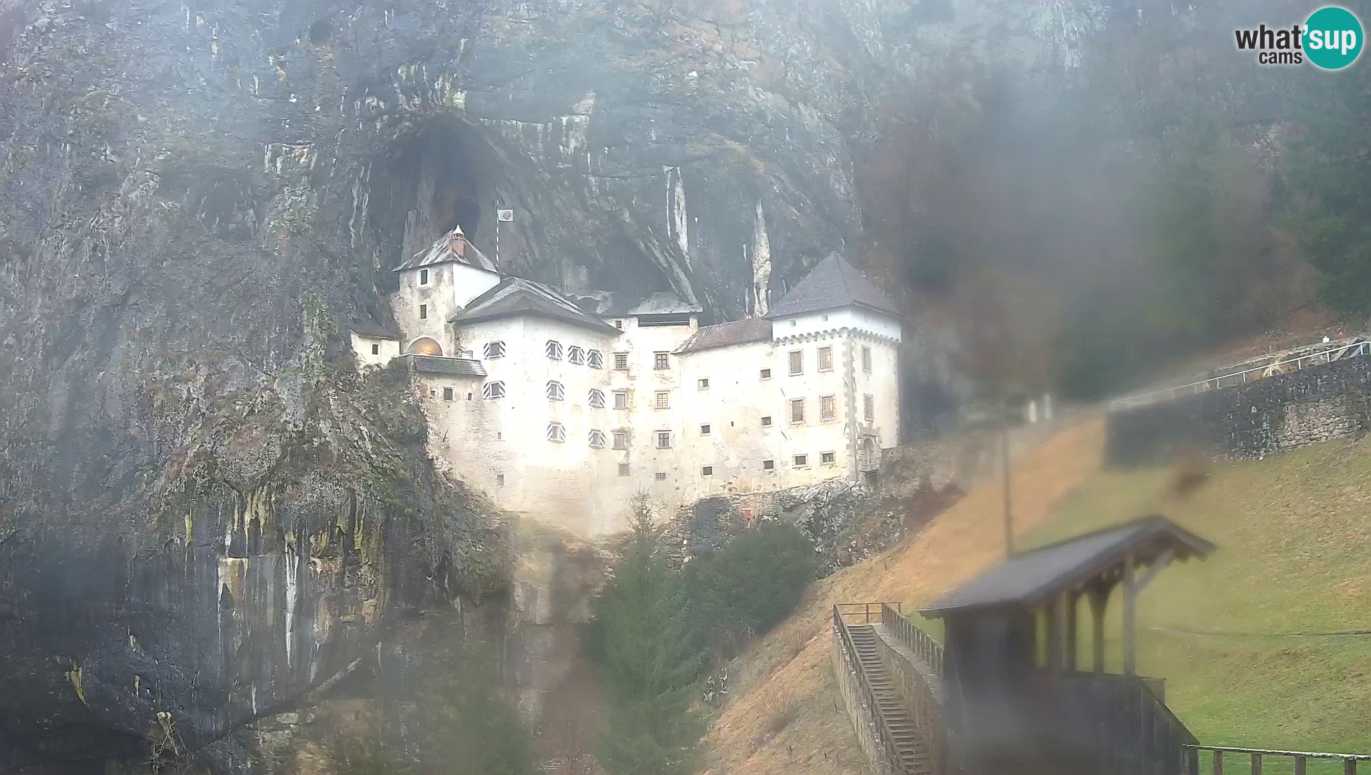 Live Webcam Höhlenburg Predjama – Postojna – Slowenien