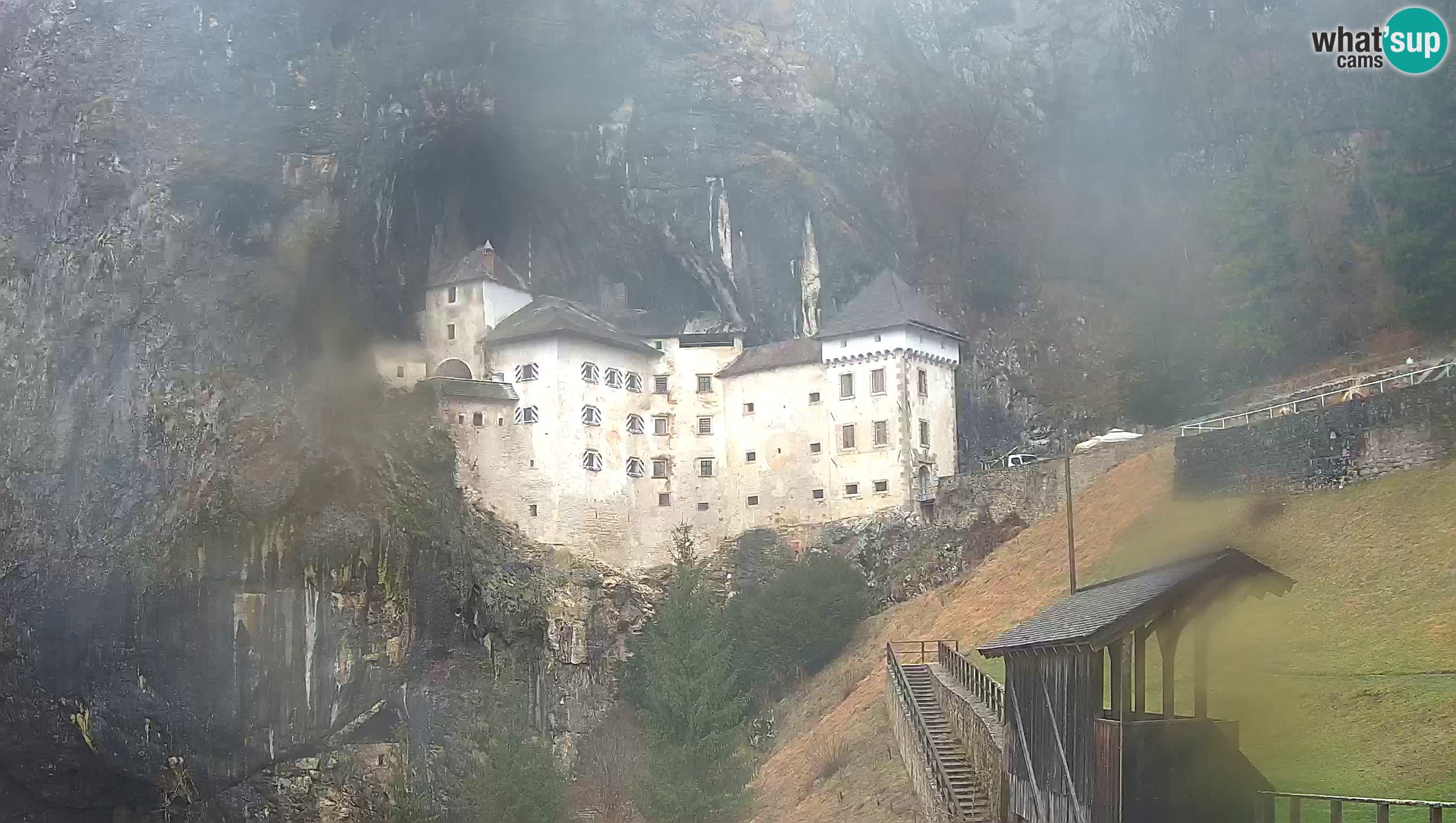 Live Webcam Höhlenburg Predjama – Postojna – Slowenien