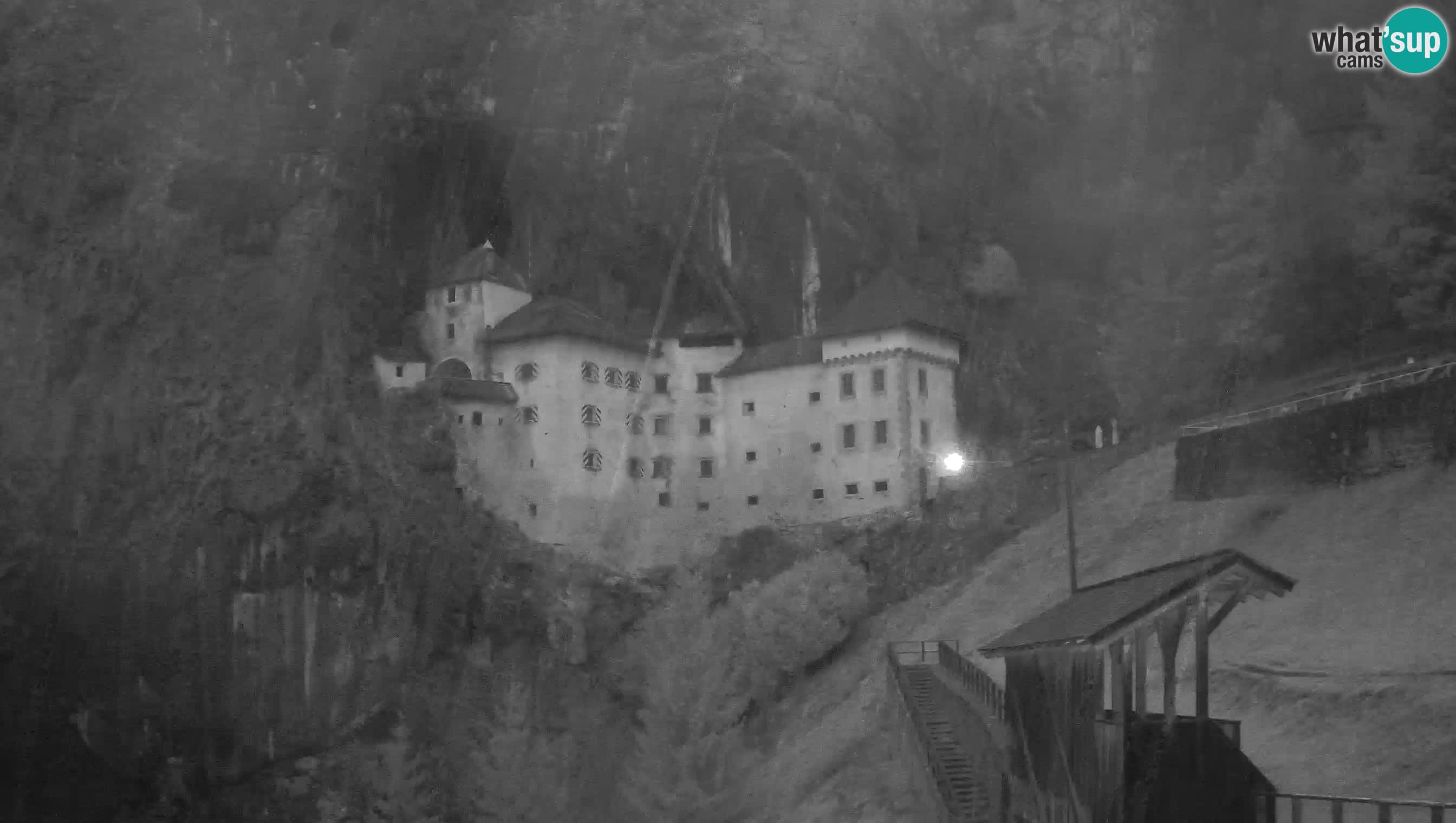 Live Webcam Höhlenburg Predjama – Postojna – Slowenien