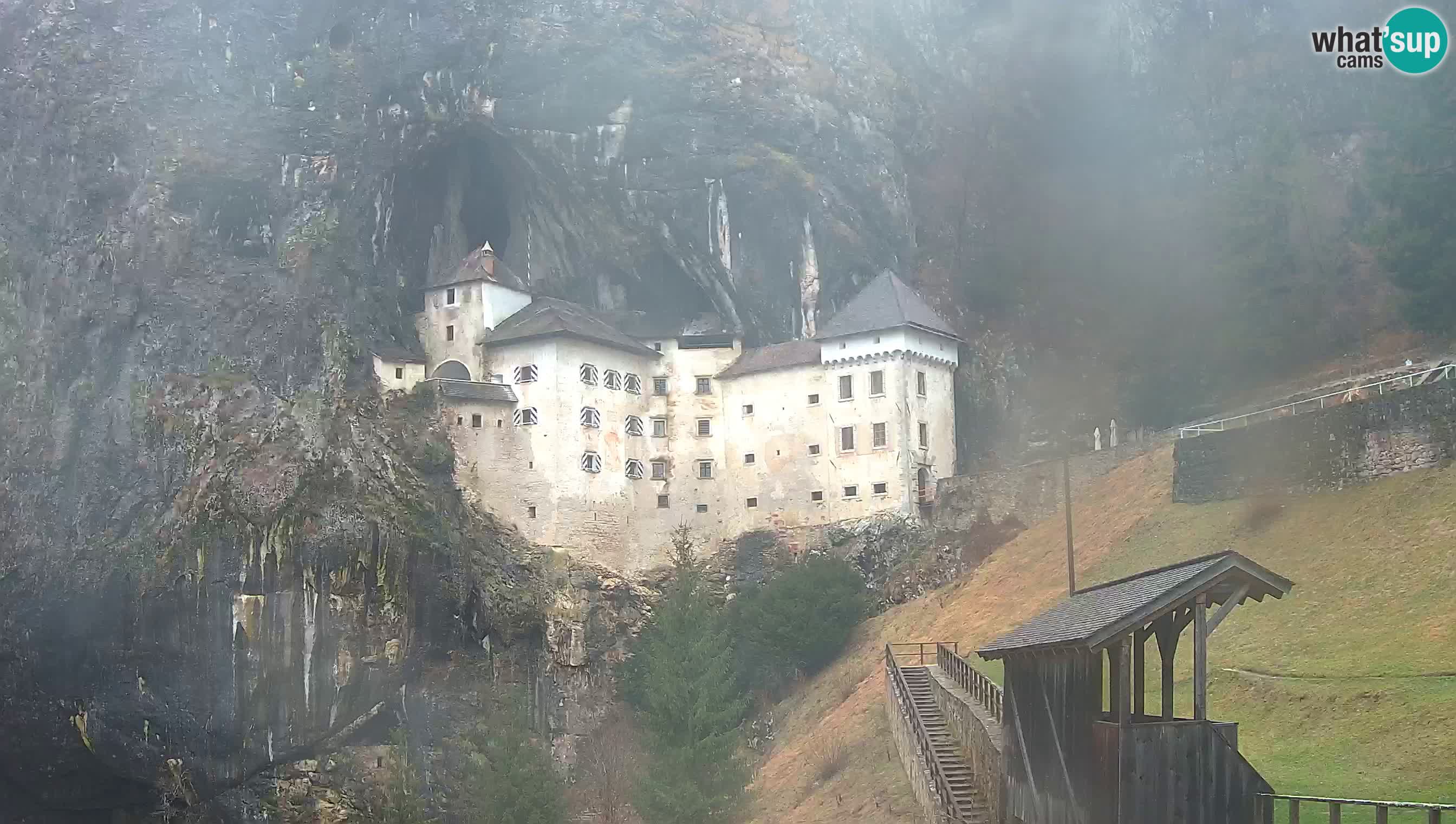 Live Webcam Höhlenburg Predjama – Postojna – Slowenien