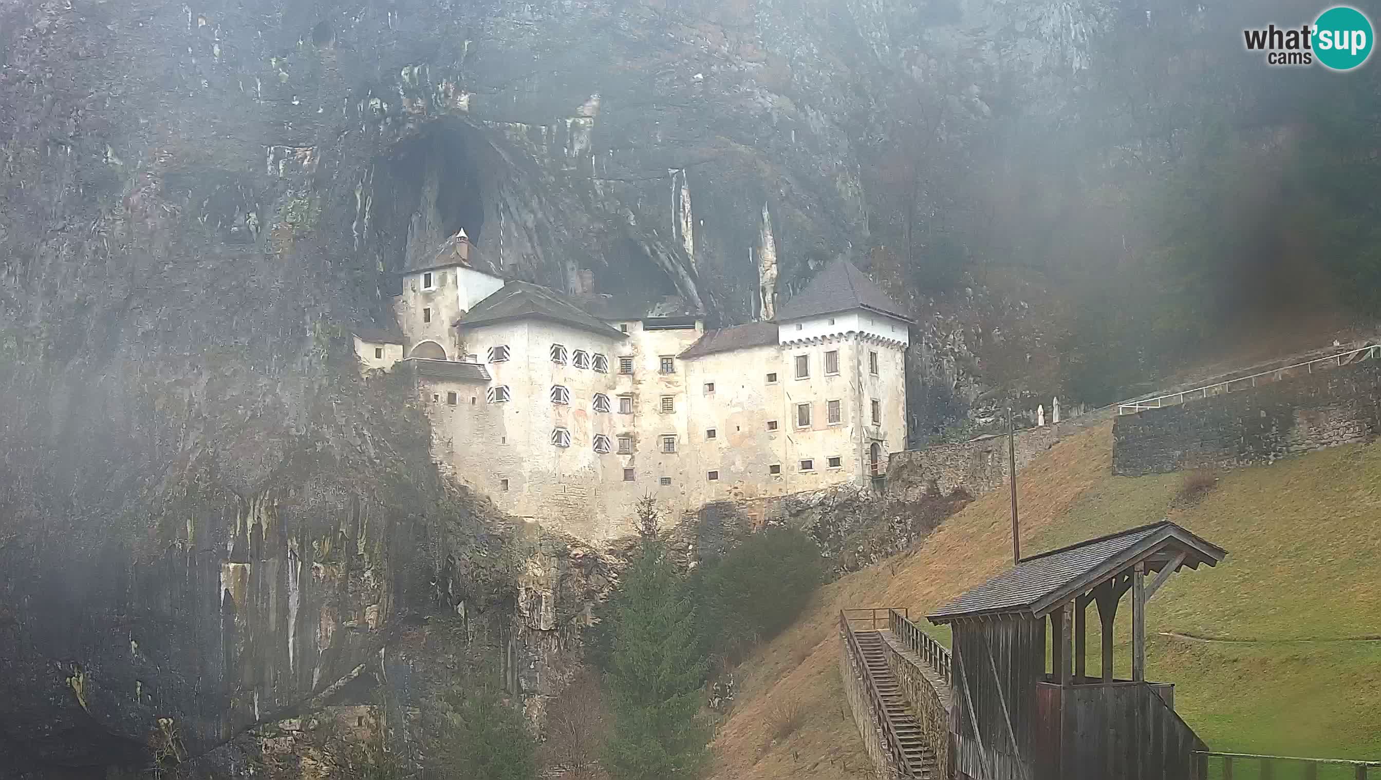 Web kamera Predjamski dvorac – Postojna – Slovenija