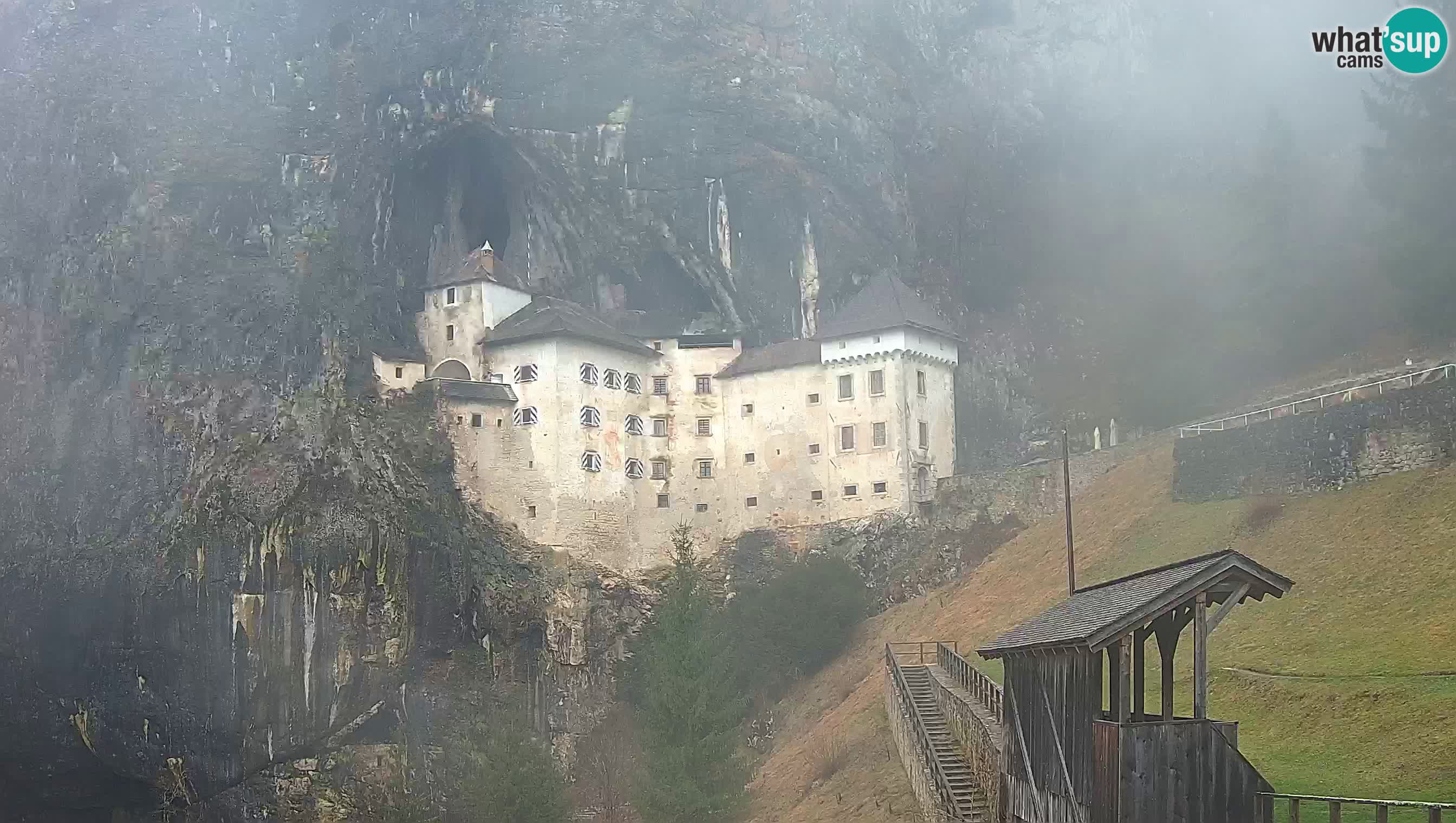 Live Webcam Grad Predjama – Château de Predjama – Postojna – Slovénie