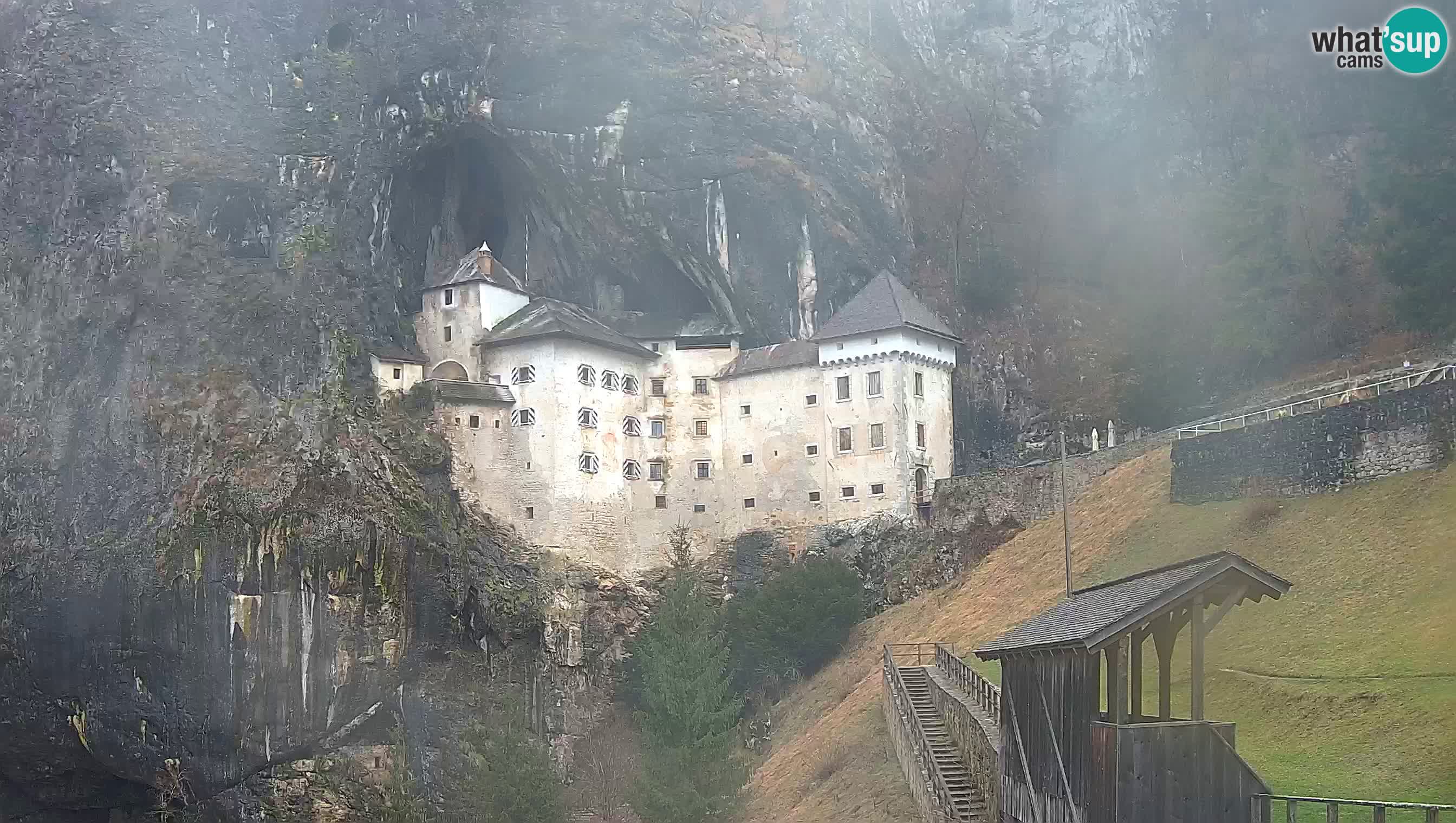 Live Webcam Höhlenburg Predjama – Postojna – Slowenien