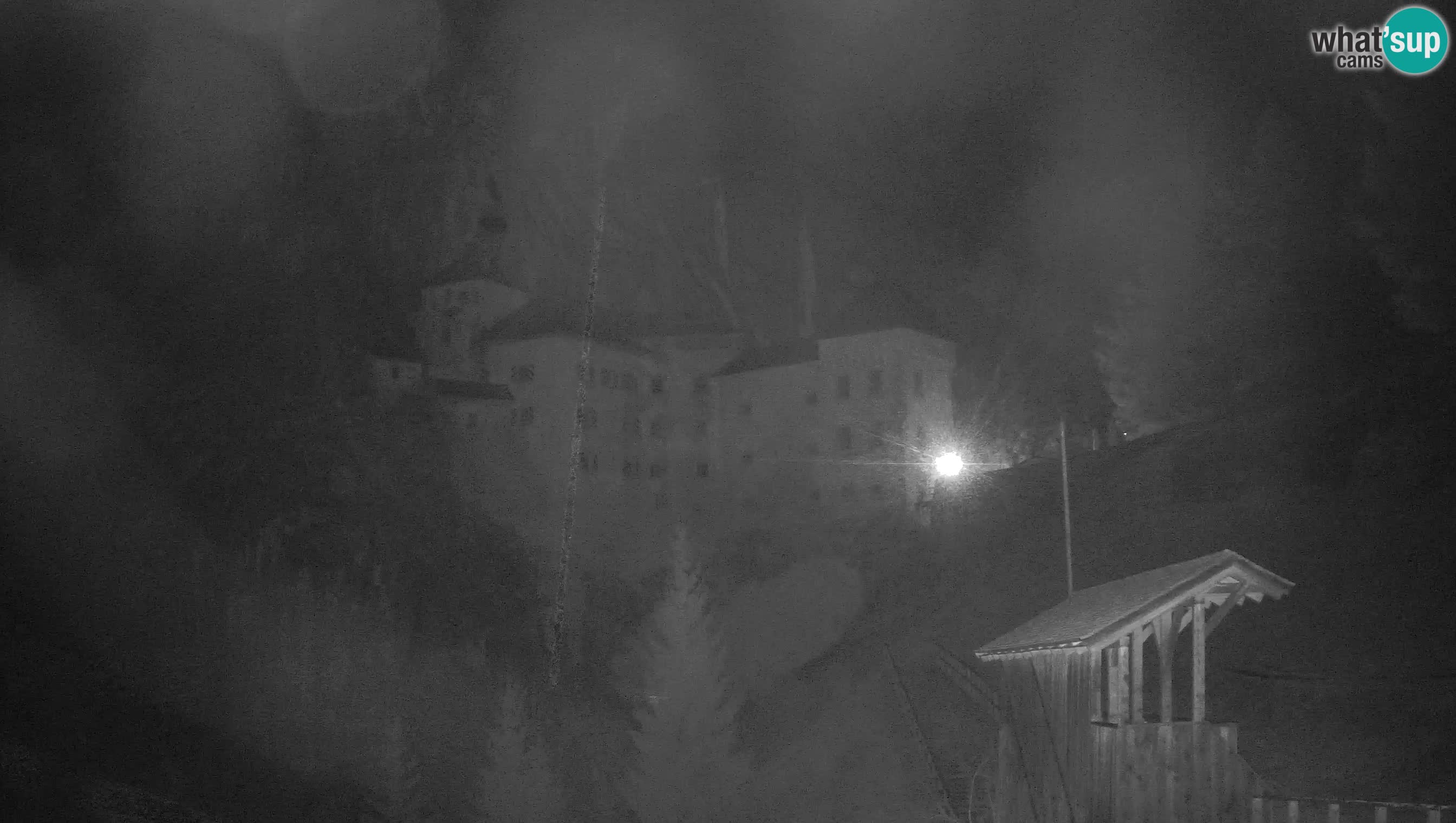 Spletna kamera Predjamski grad – Grad Predjama – Postojna