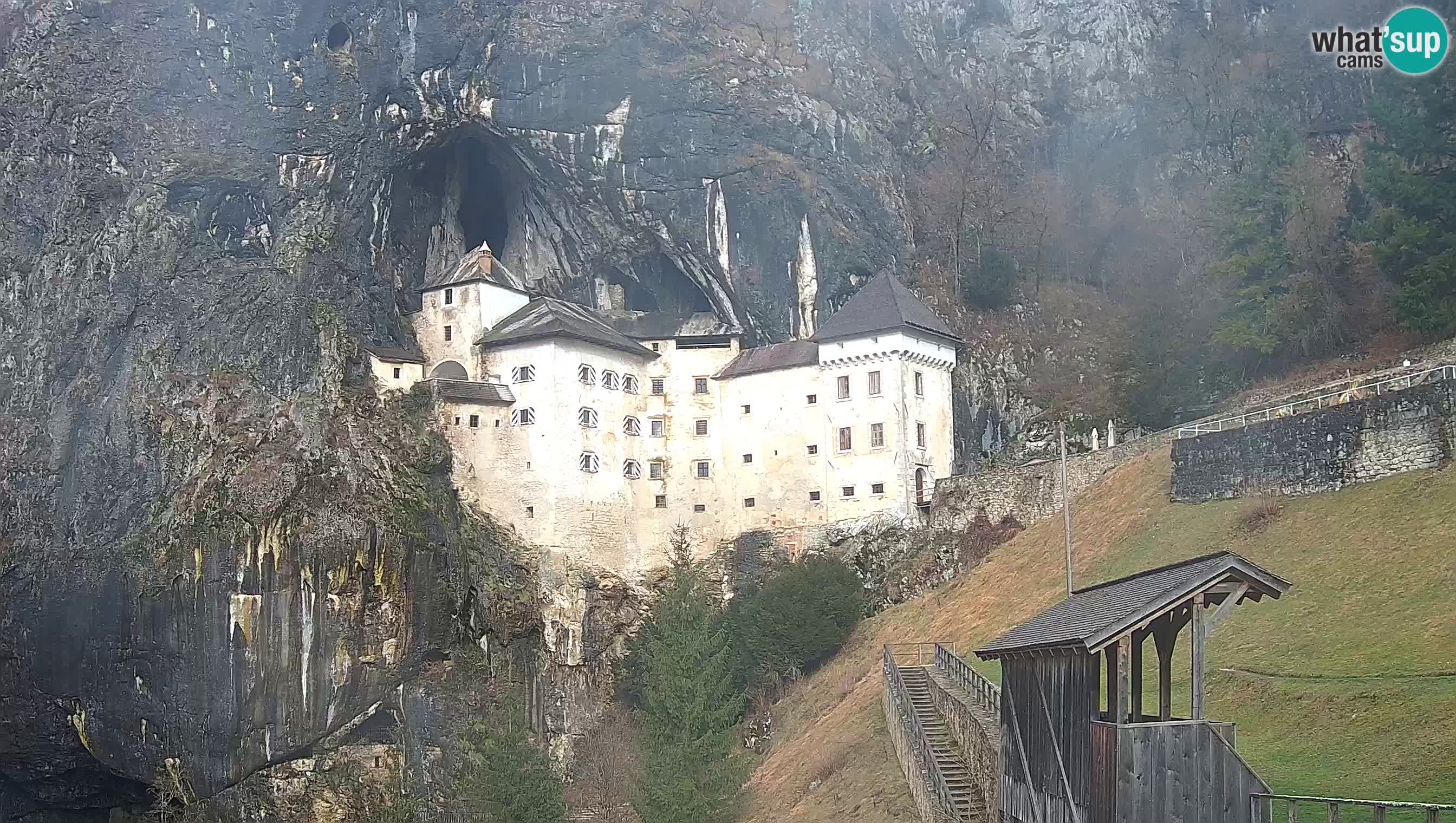 Live Webcam Predjamski grad – Predjama Castle – Postojna – Slovenia