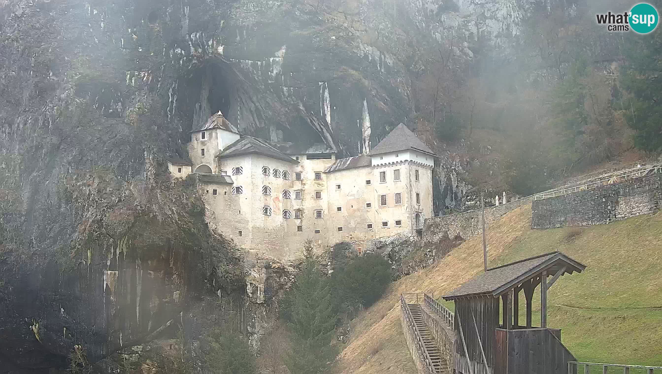 Live Webcam Grad Predjama – Château de Predjama – Postojna – Slovénie