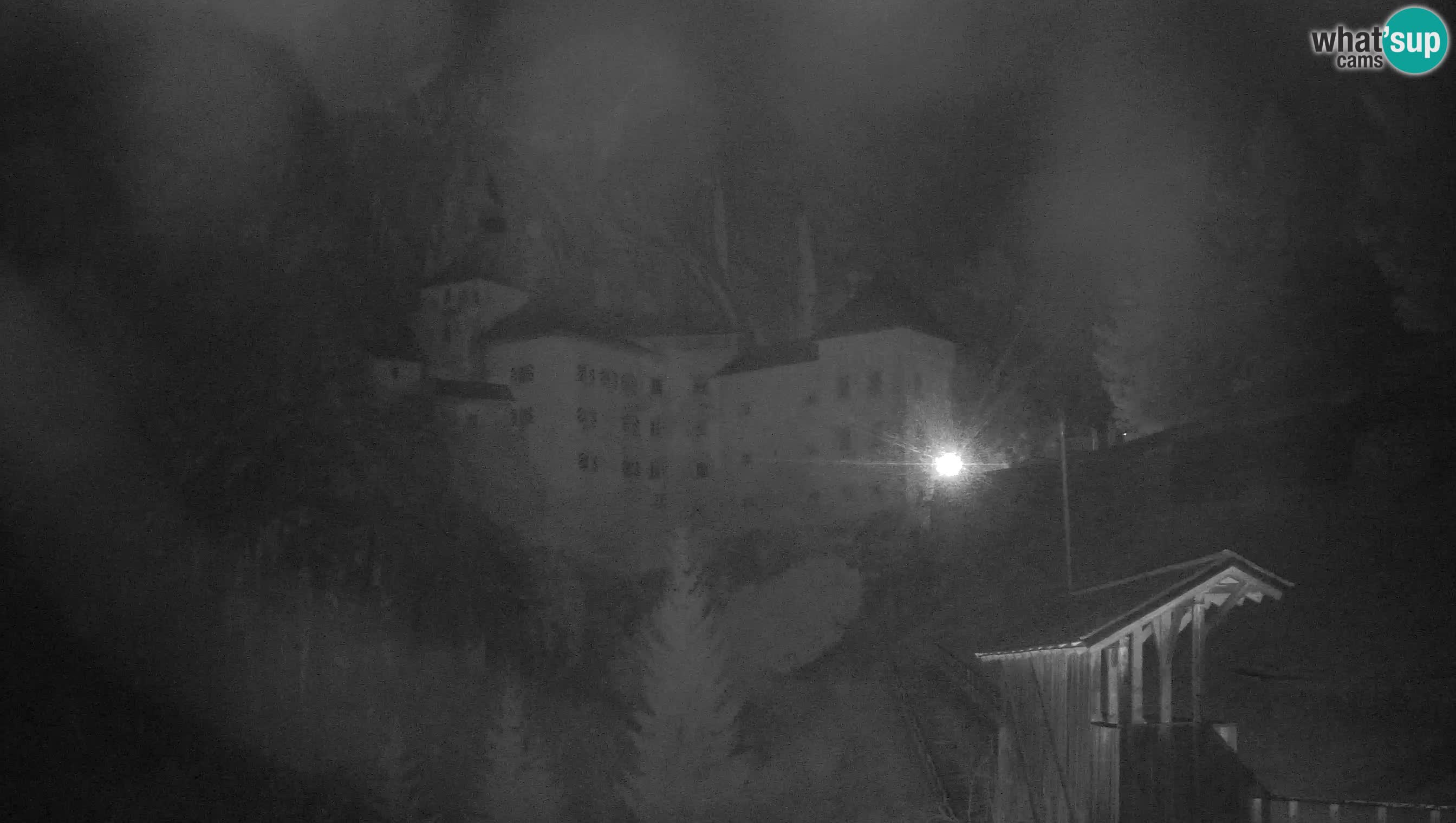 Live Webcam Höhlenburg Predjama – Postojna – Slowenien
