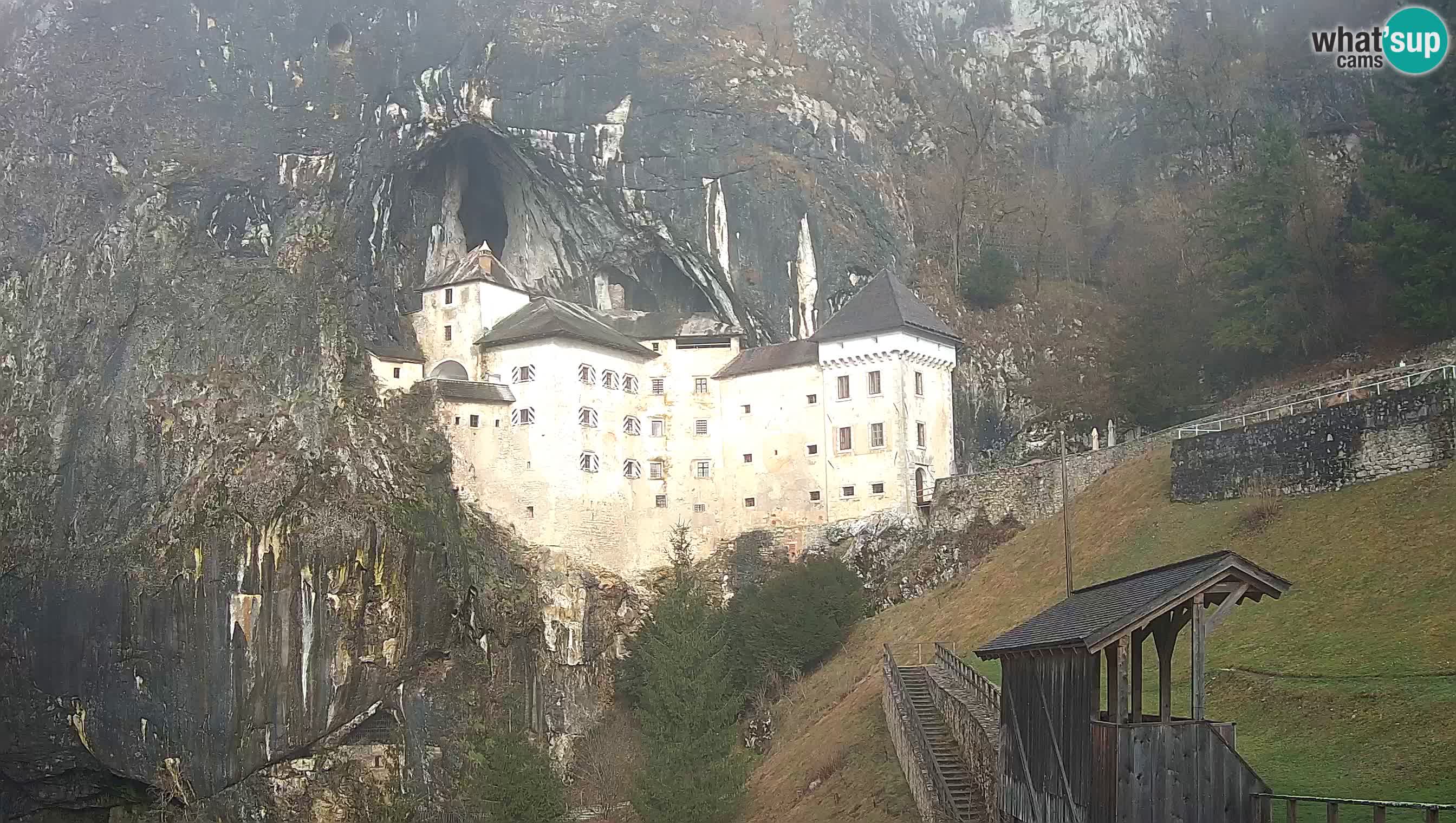 Live Webcam Predjamski grad – Predjama Castle – Postojna – Slovenia