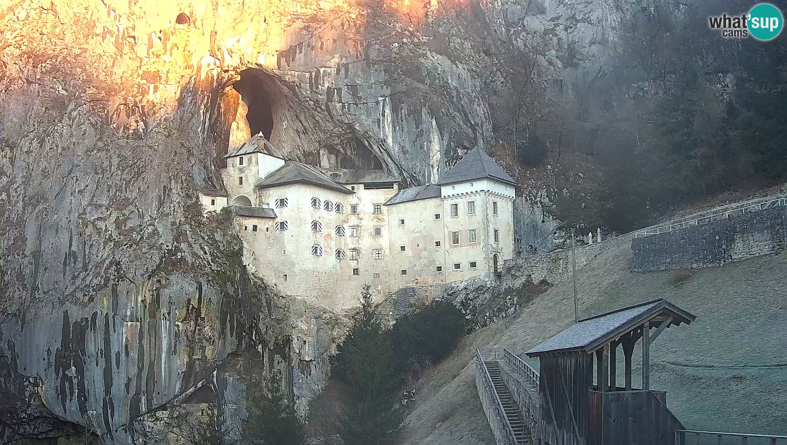 Web kamera Predjamski dvorac – Postojna – Slovenija