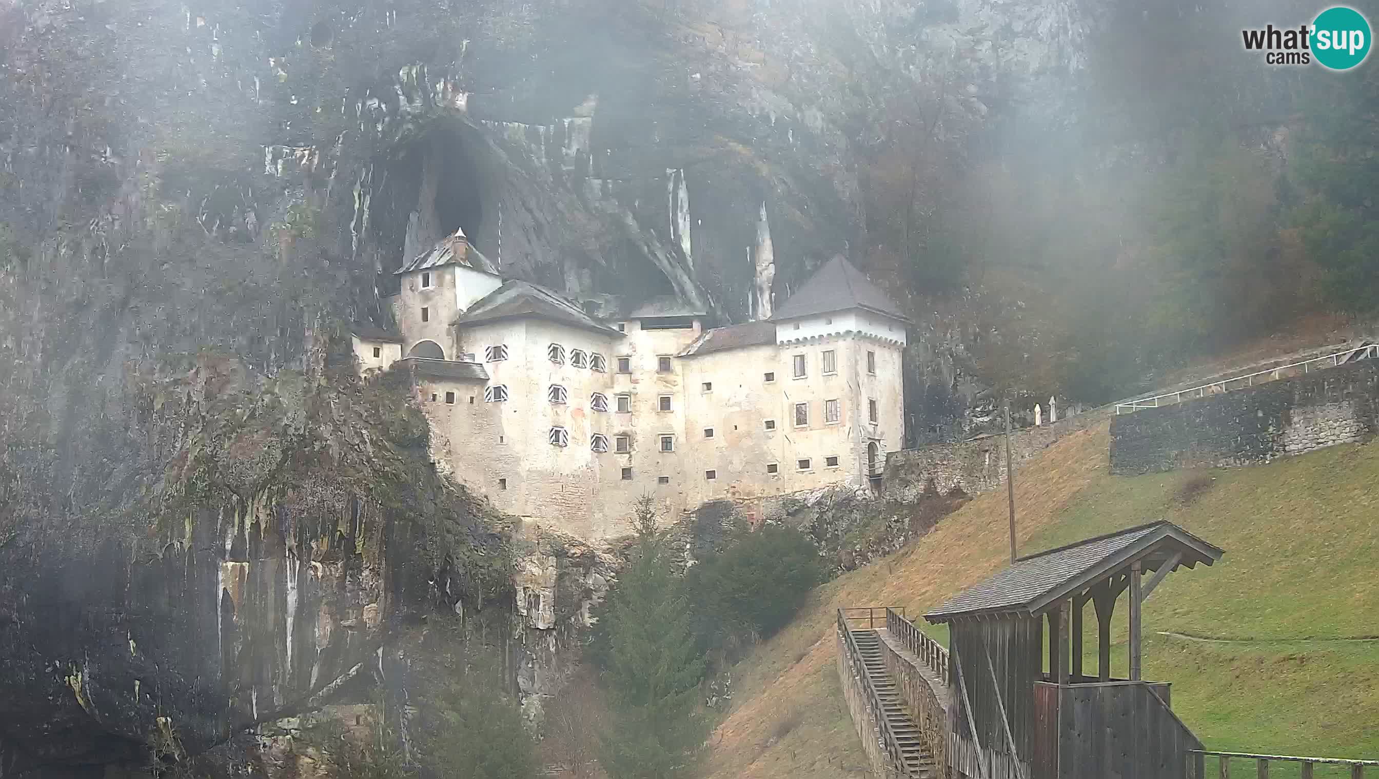 Web kamera Predjamski dvorac – Postojna – Slovenija