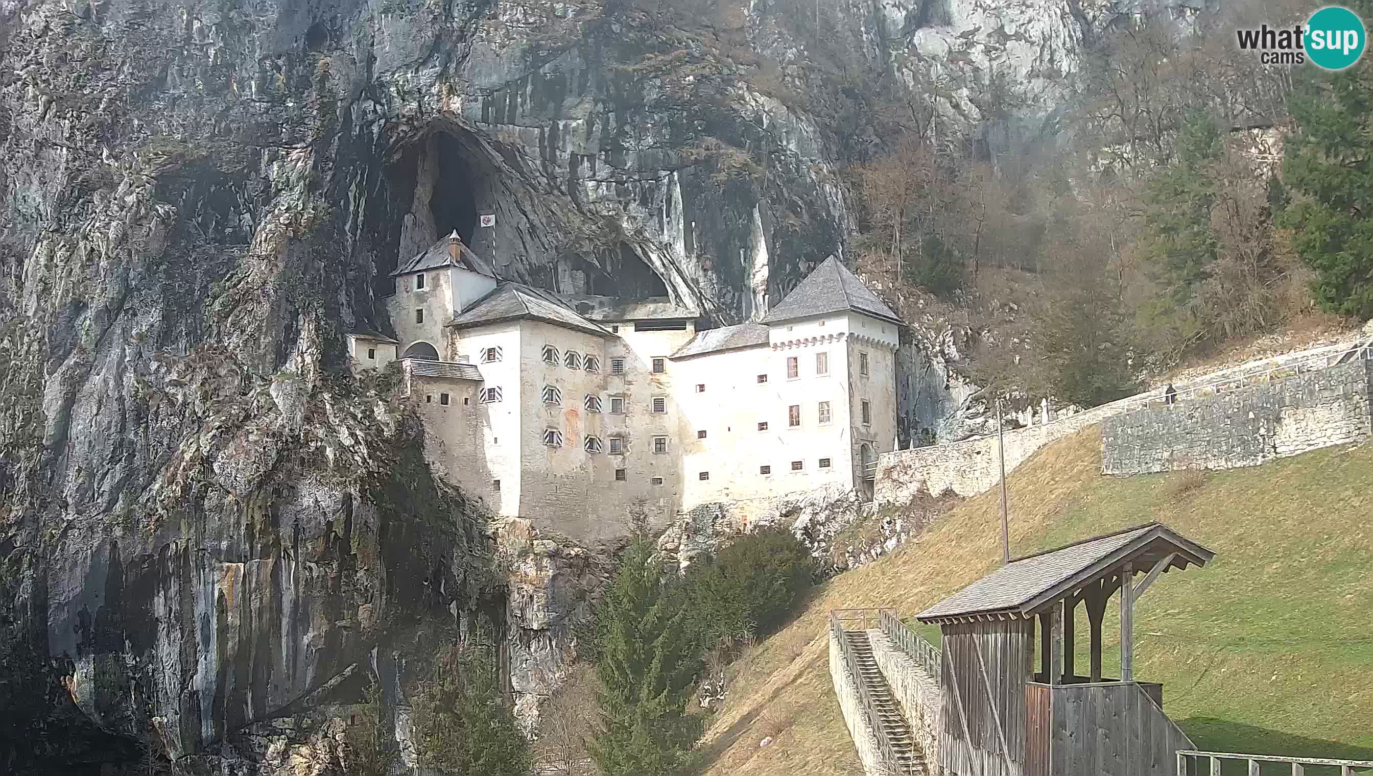 Live Webcam Castello di Predjama – Postumia – Slovenia