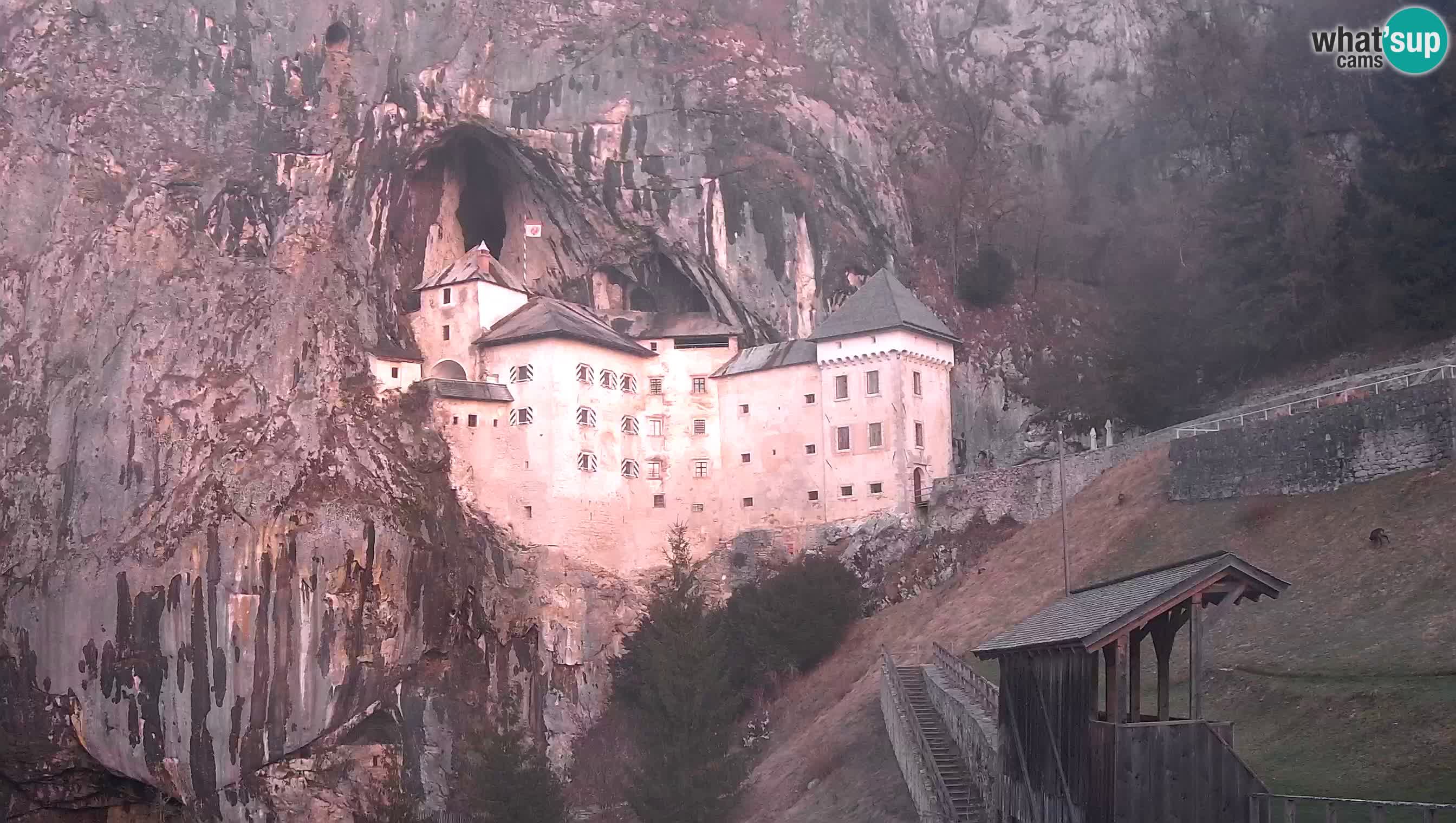 Live Webcam Predjamski grad – Predjama Castle – Postojna – Slovenia
