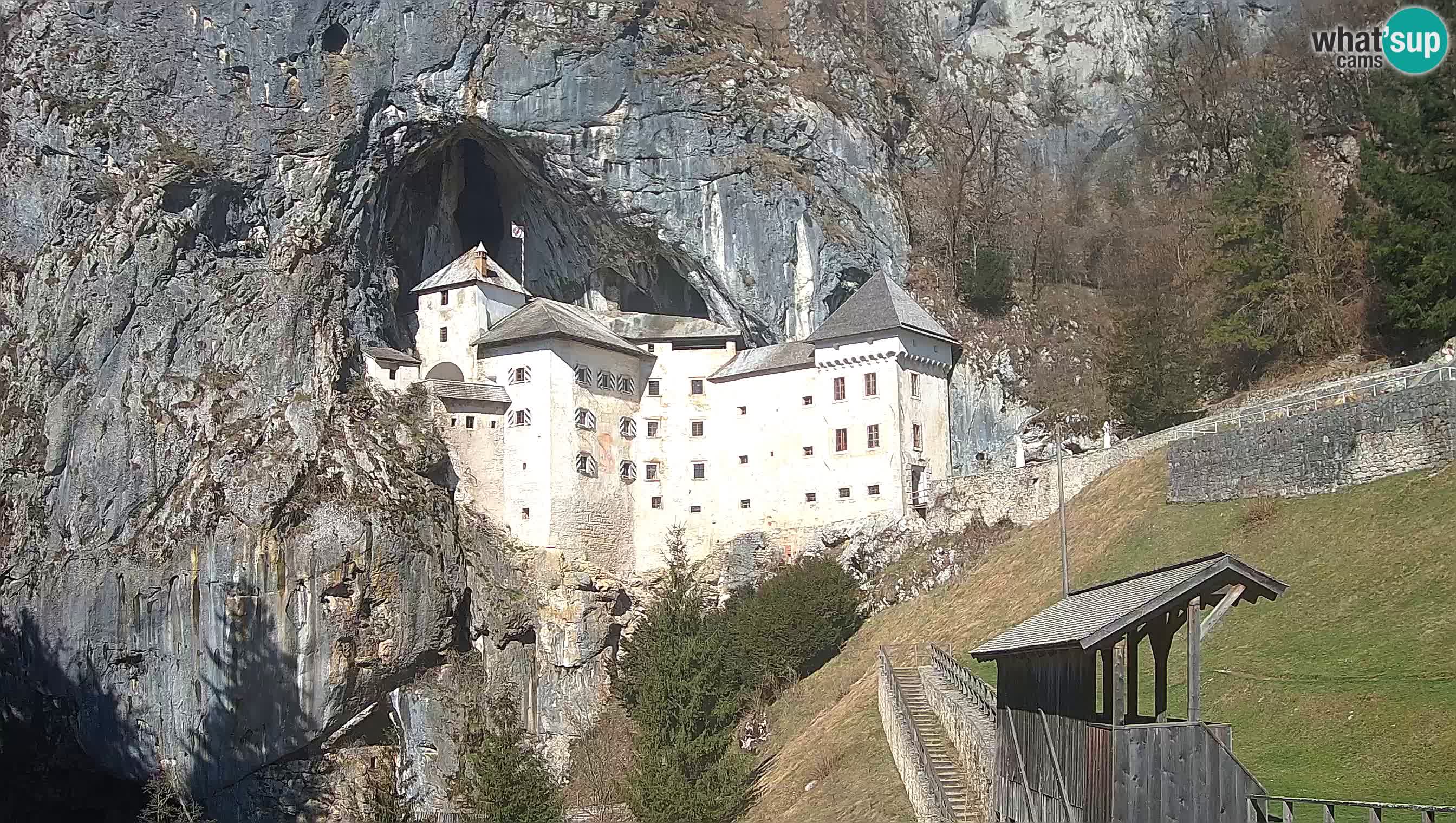 Web kamera Predjamski dvorac – Postojna – Slovenija
