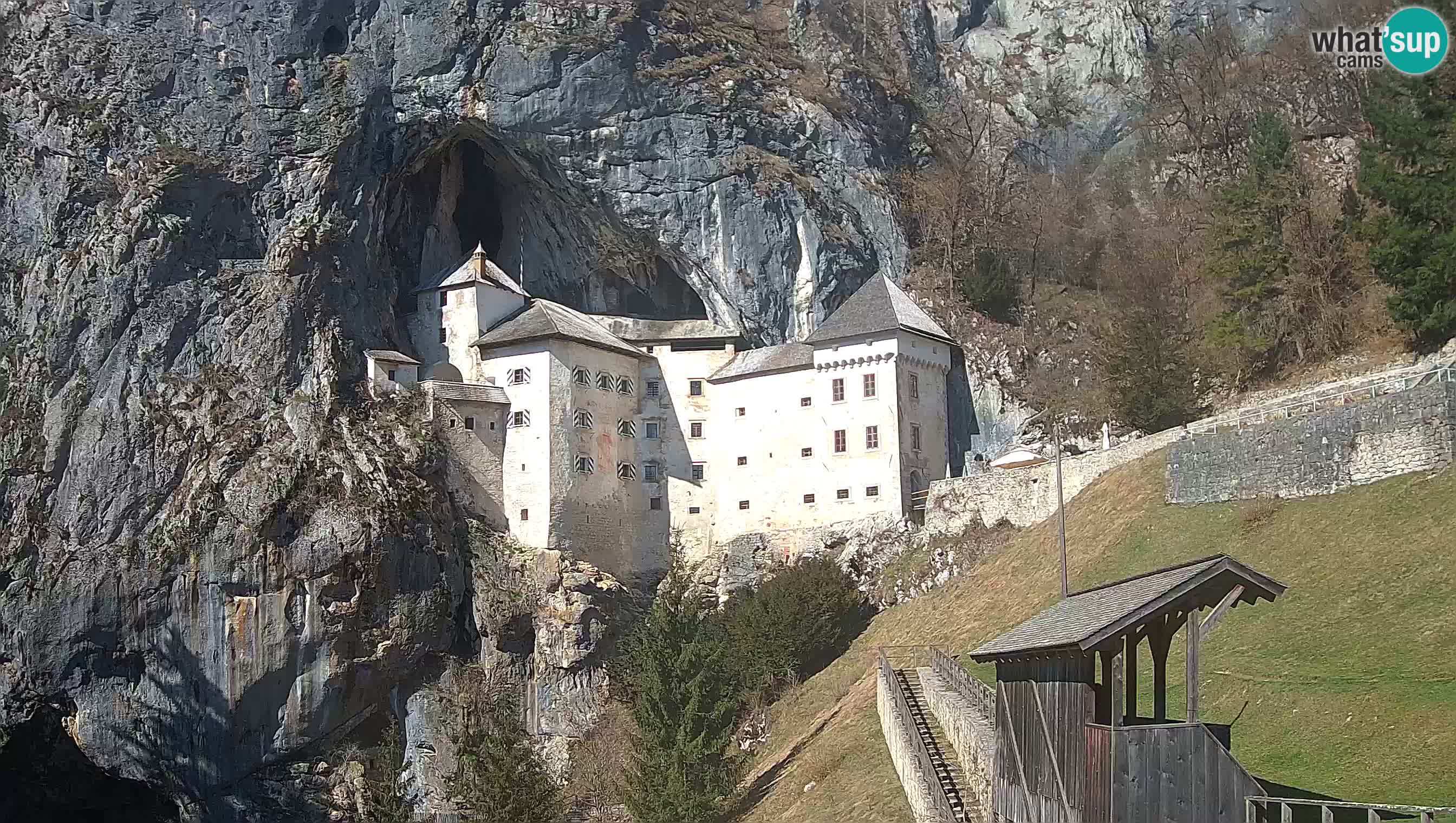 Camera en vivo Castillo de Predjama – Postojna – Eslovenia