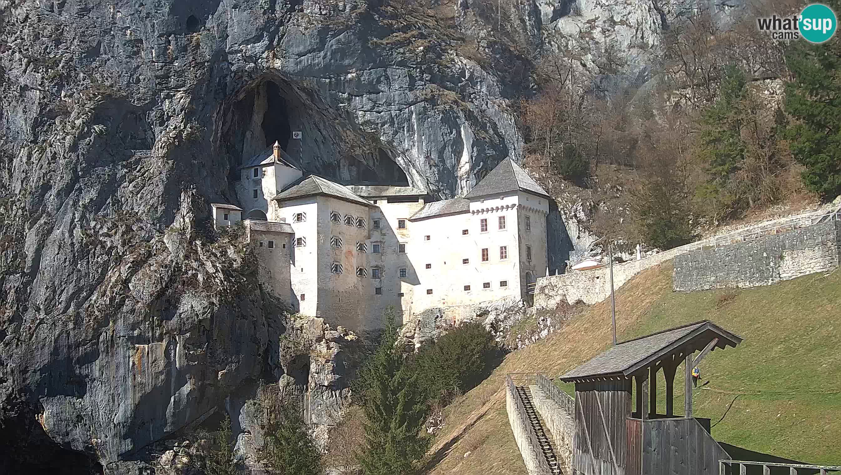 Live Webcam Predjamski grad – Predjama Castle – Postojna – Slovenia