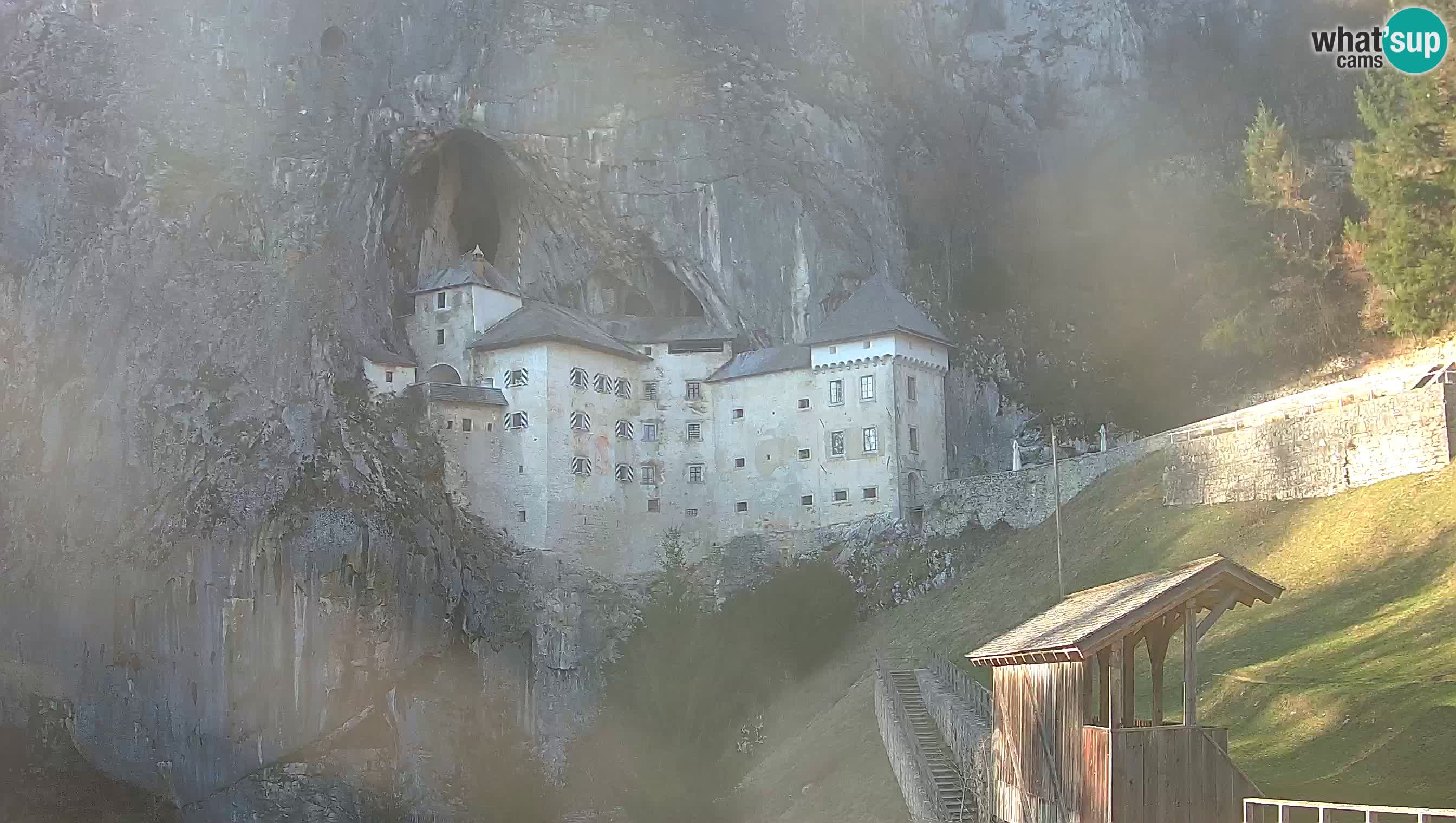 Live Webcam Castello di Predjama – Postumia – Slovenia