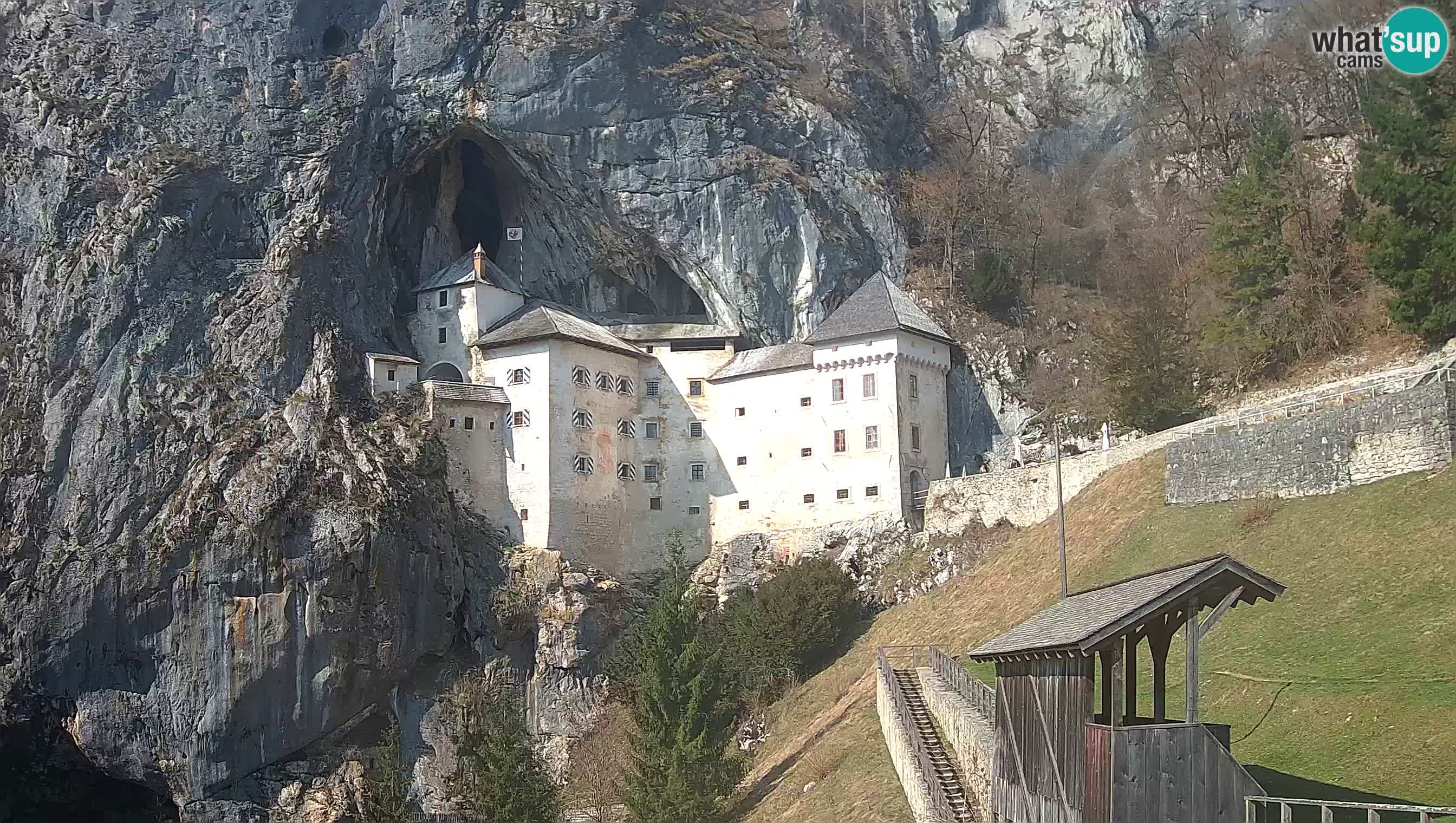 Live Webcam Castello di Predjama – Postumia – Slovenia