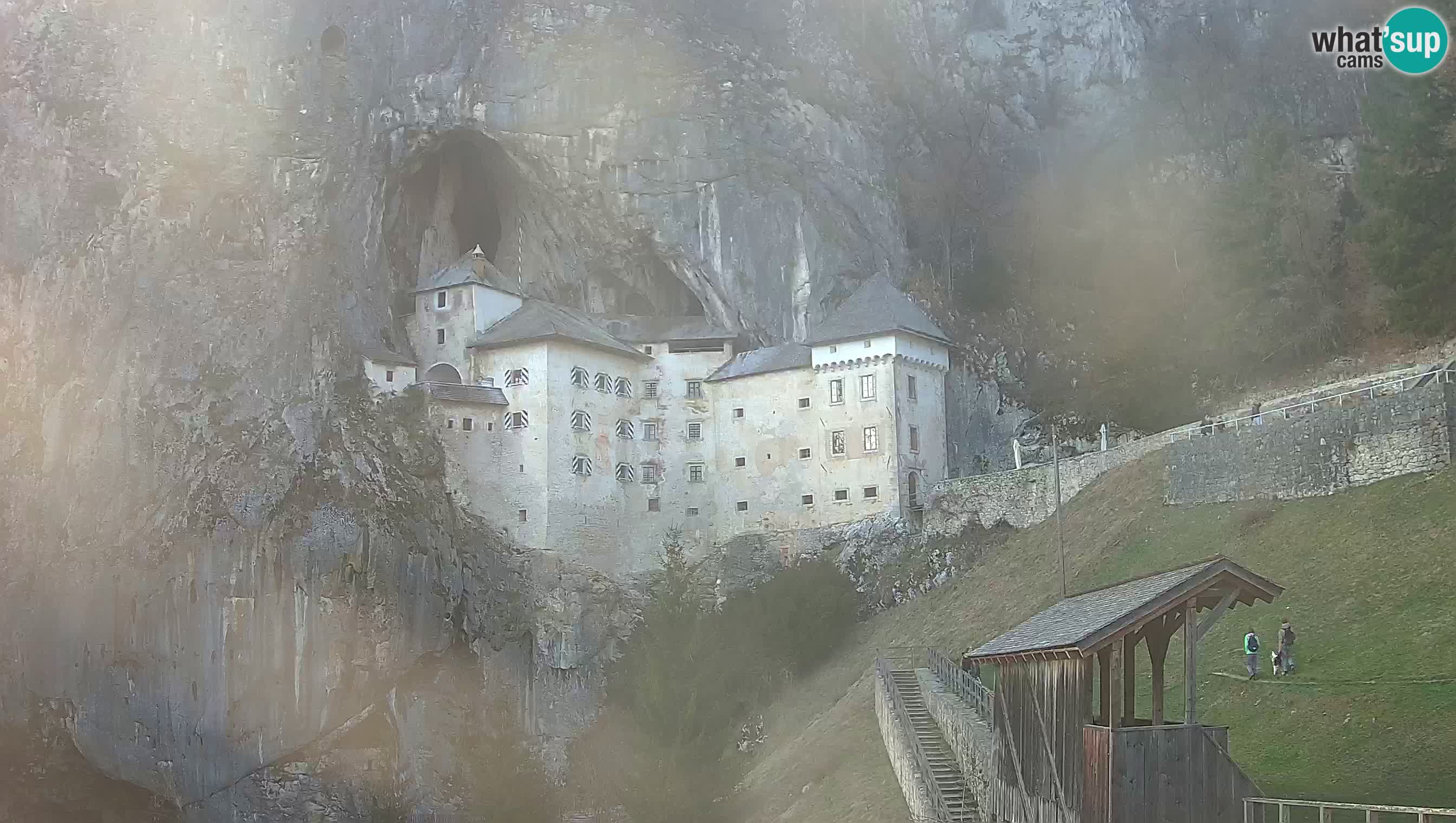 Web kamera Predjamski dvorac – Postojna – Slovenija