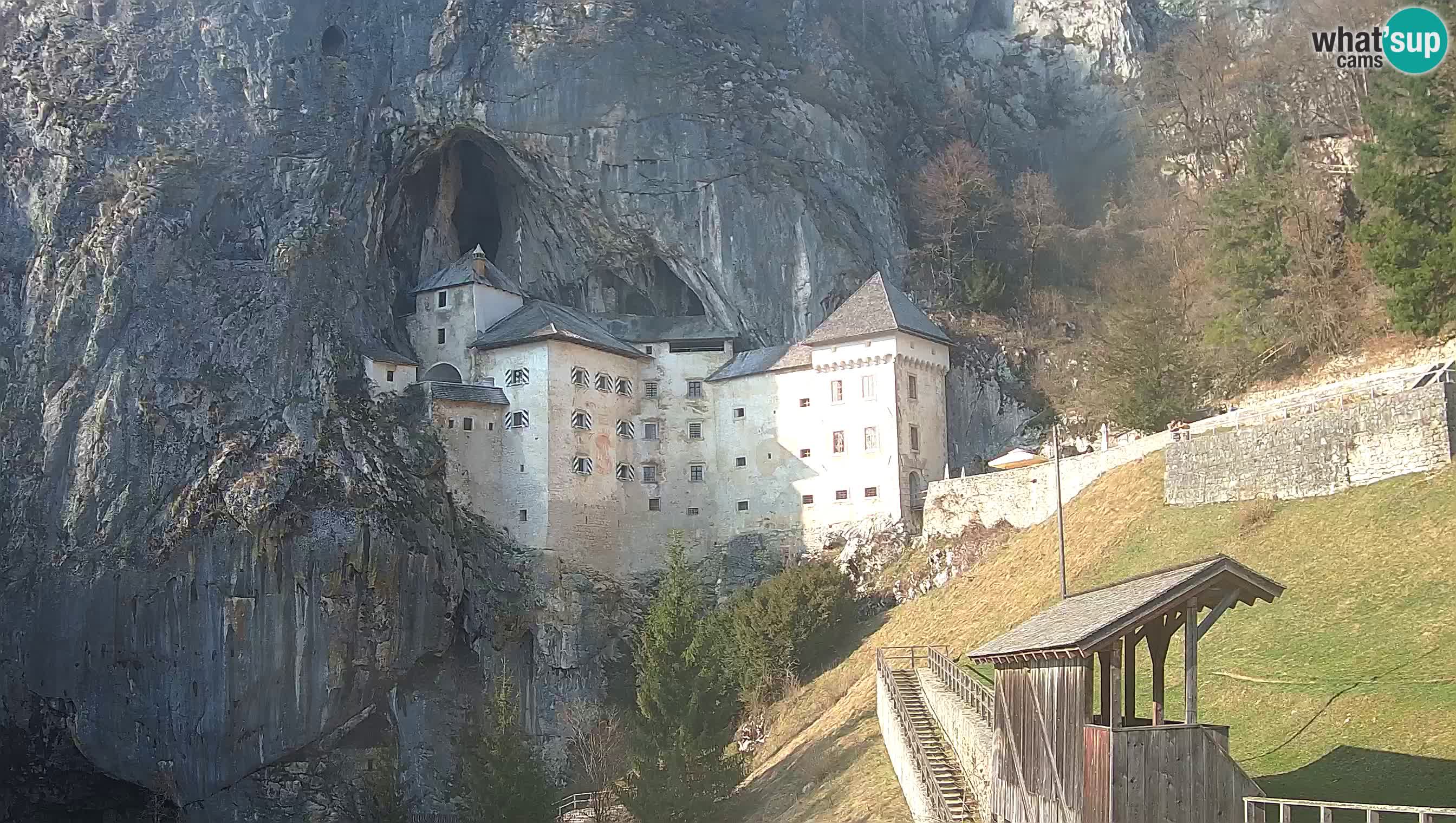 Live Webcam Castello di Predjama – Postumia – Slovenia