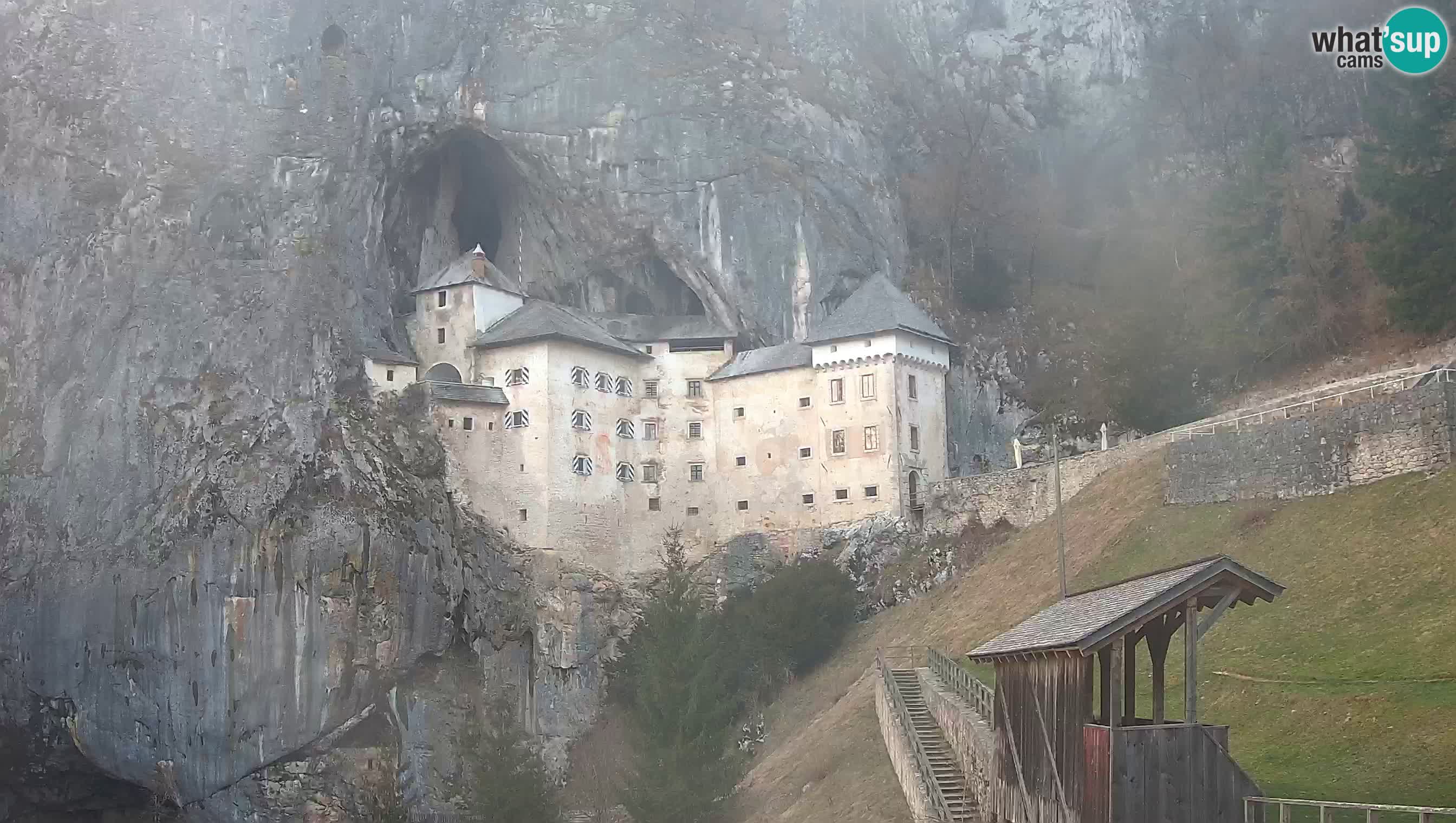 Live Webcam Höhlenburg Predjama – Postojna – Slowenien