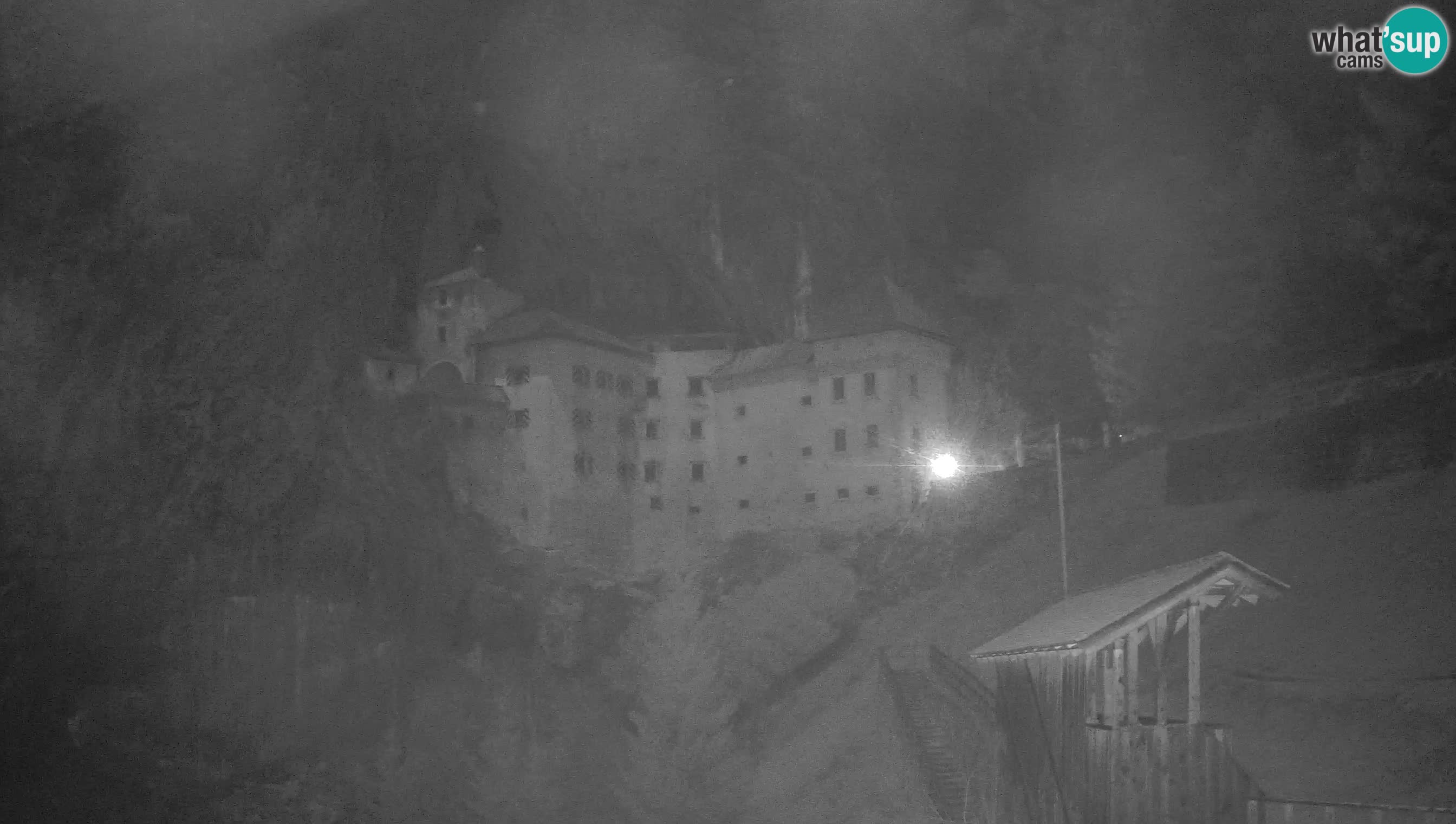 Live Webcam Grad Predjama – Château de Predjama – Postojna – Slovénie