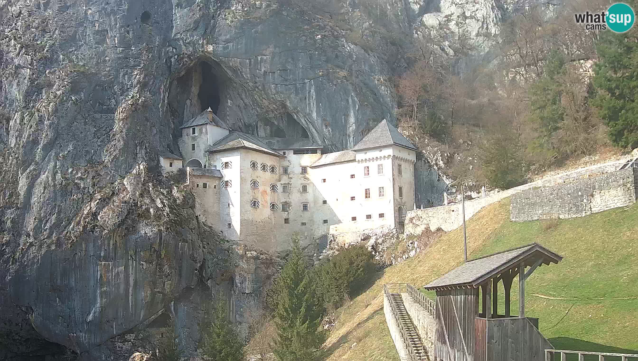Live Webcam Castello di Predjama – Postumia – Slovenia