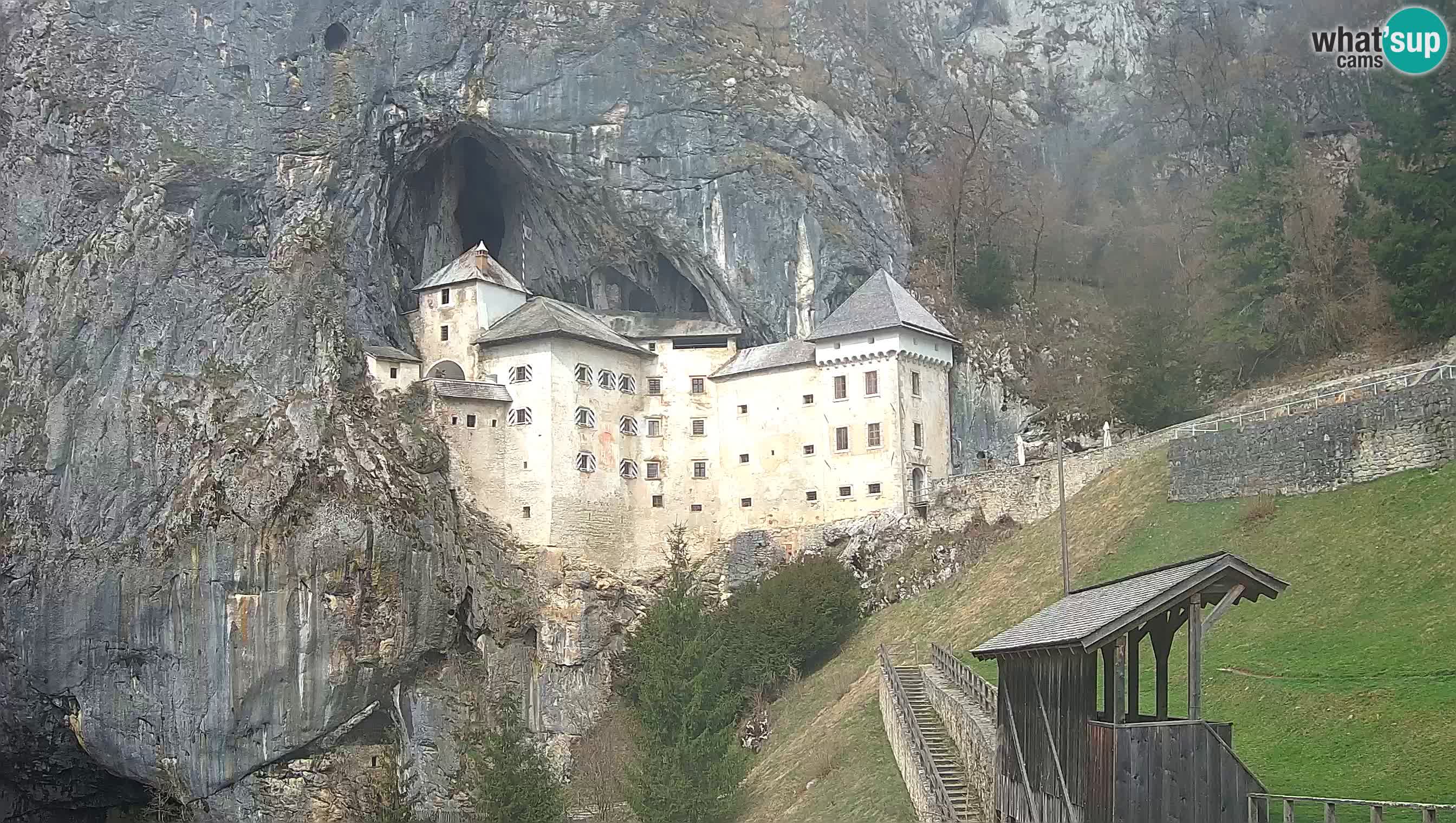 Live Webcam Predjamski grad – Predjama Castle – Postojna – Slovenia