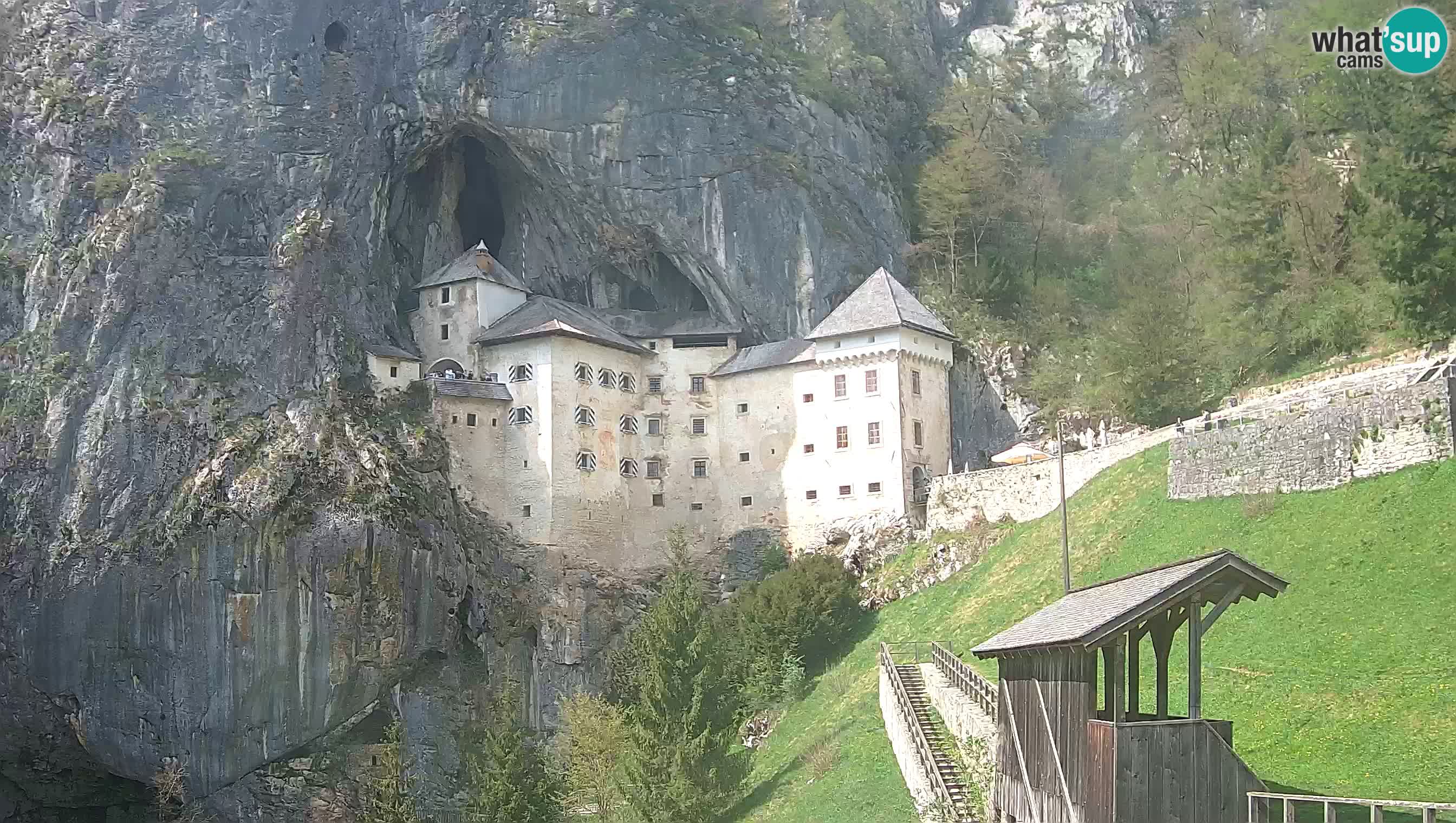 Web kamera Predjamski dvorac – Postojna – Slovenija