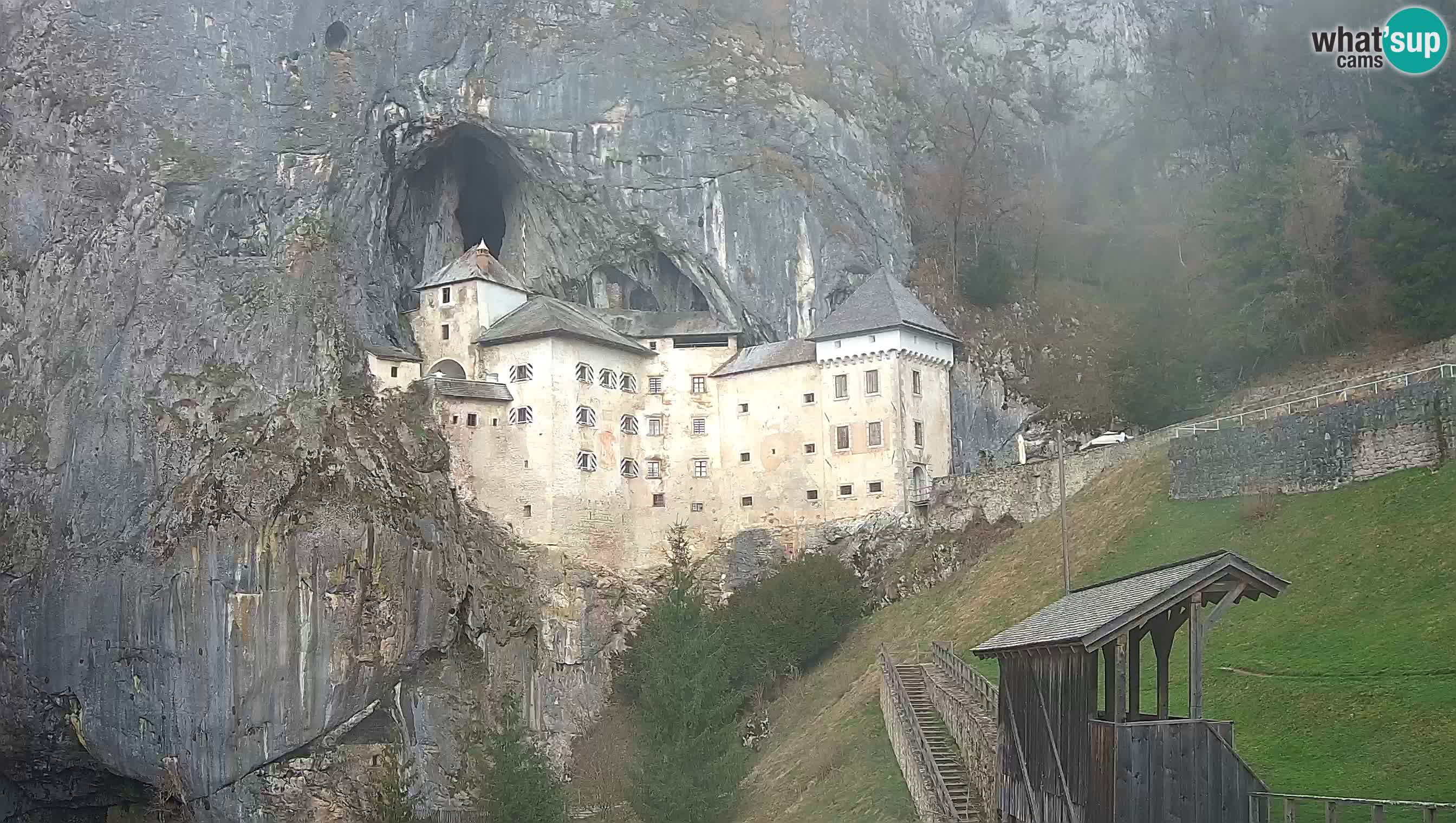 Live Webcam Grad Predjama – Château de Predjama – Postojna – Slovénie
