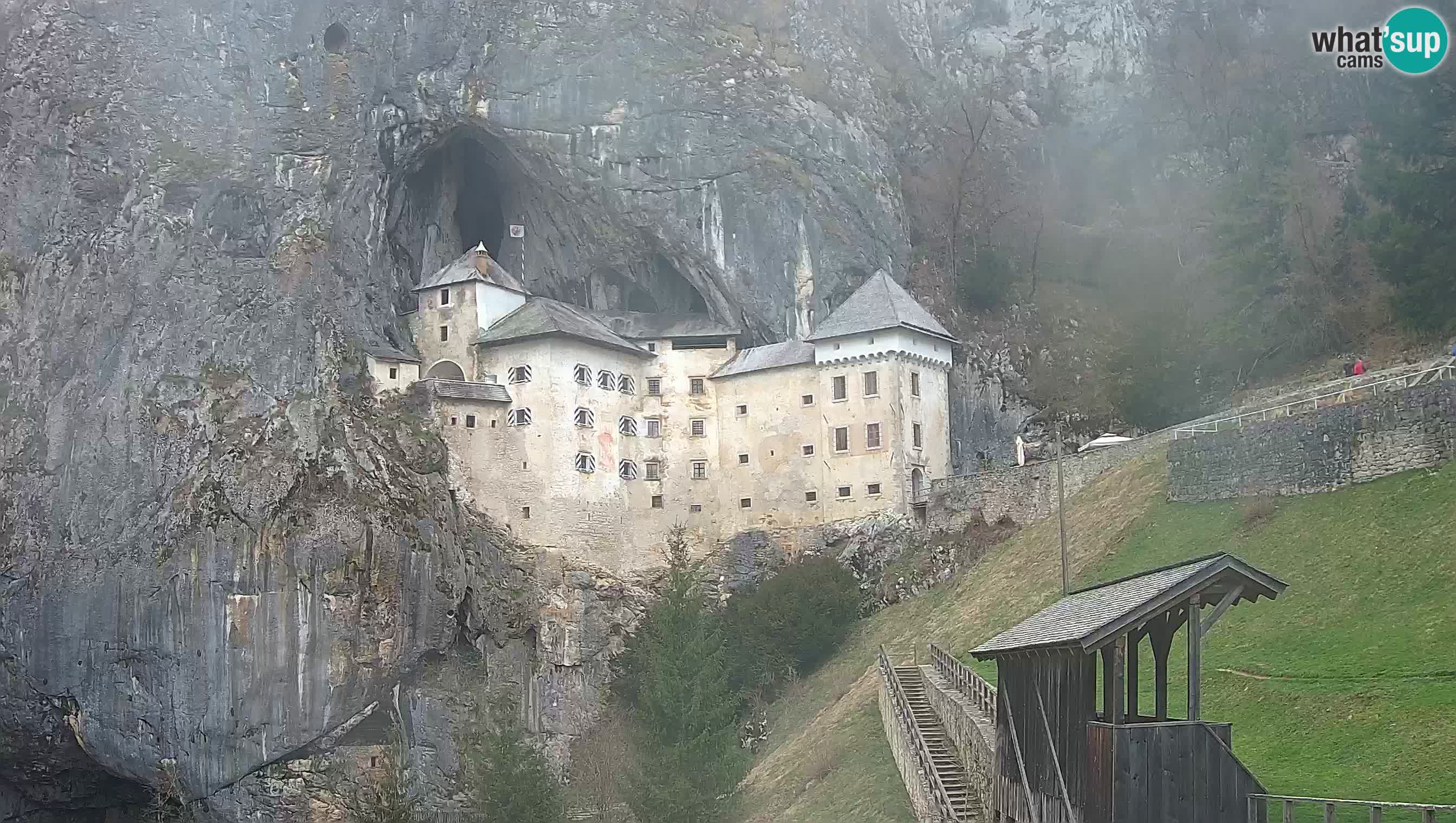 Live Webcam Höhlenburg Predjama – Postojna – Slowenien
